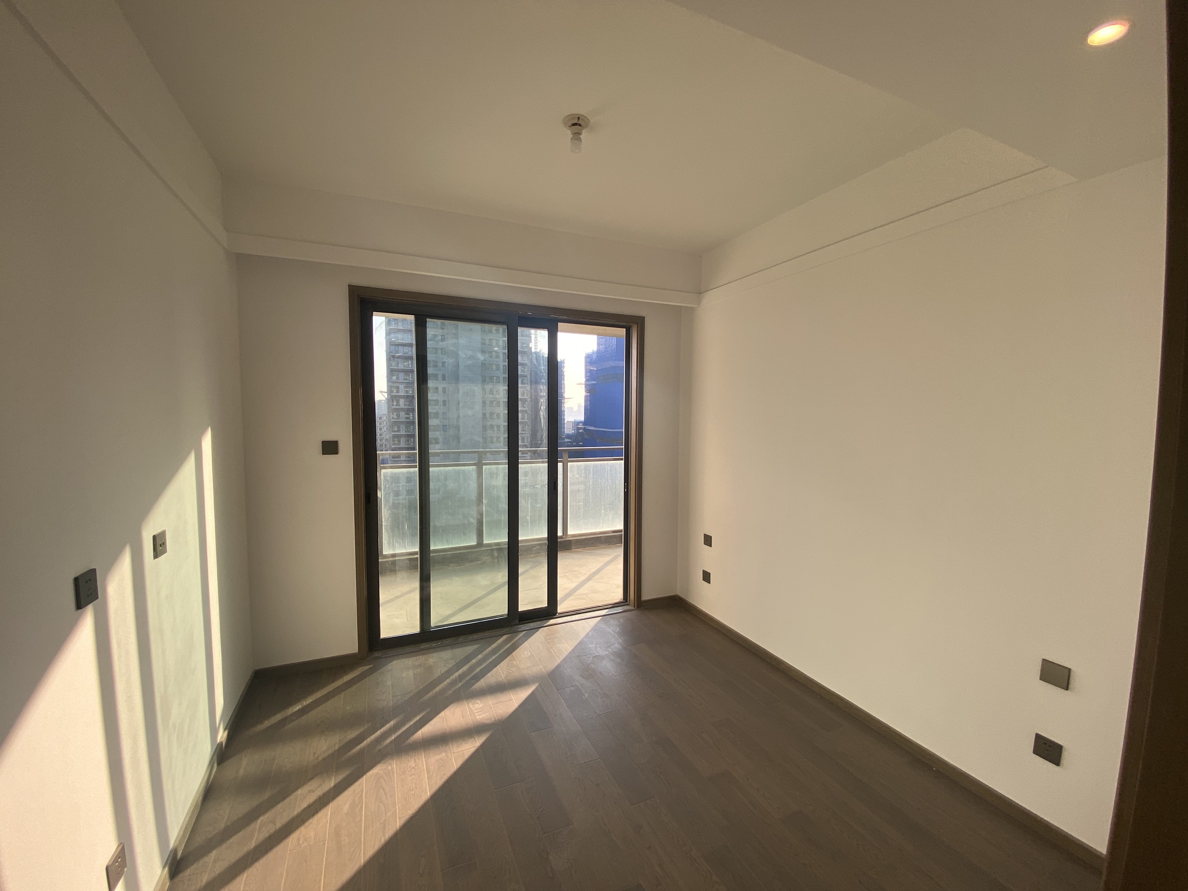 都会沁园 4室2厅2卫 150m&sup2;