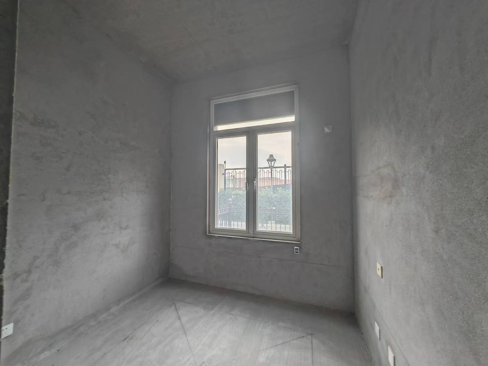 东宝&middot;怡沁园 5室2厅2卫 331m&sup2;