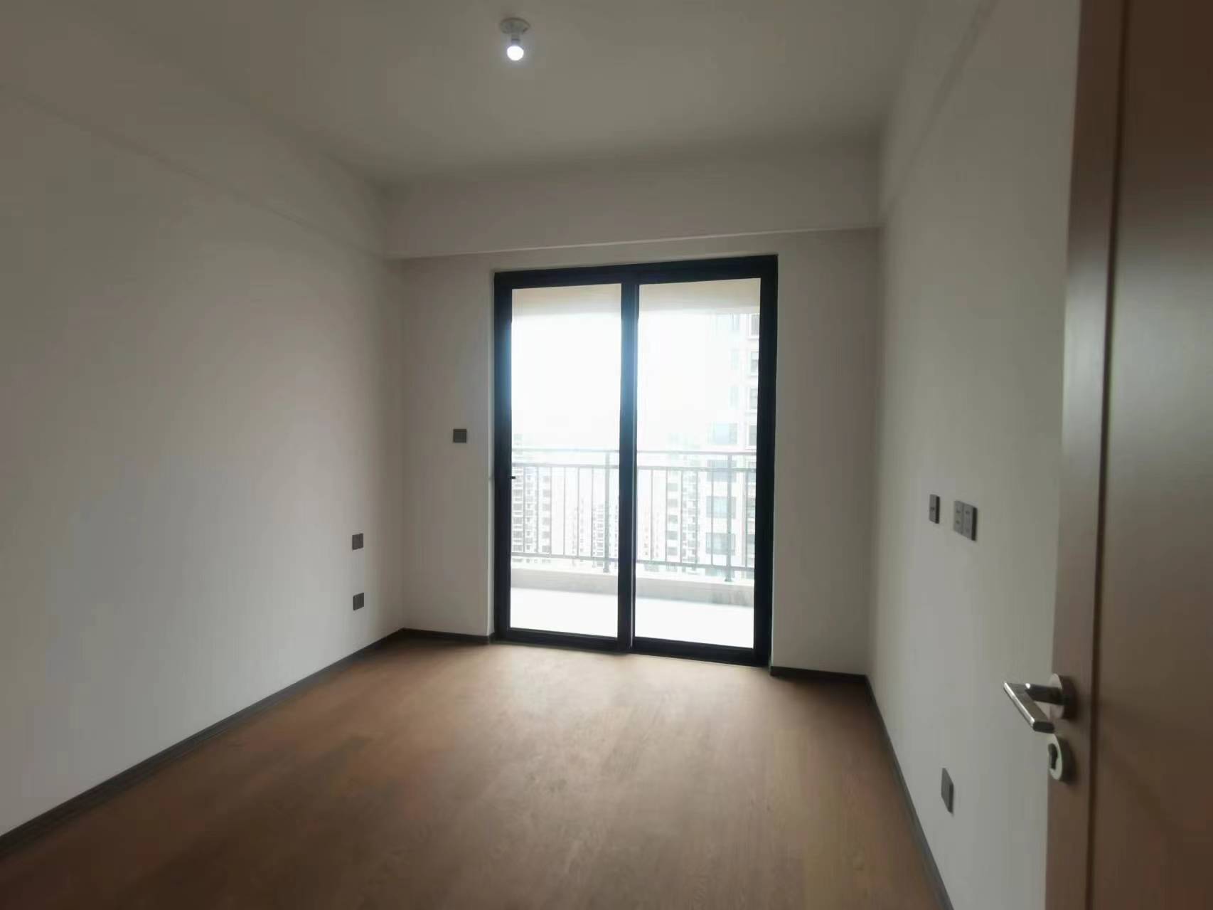 春风南岸西园 3室2厅2卫 121.96m&sup2;