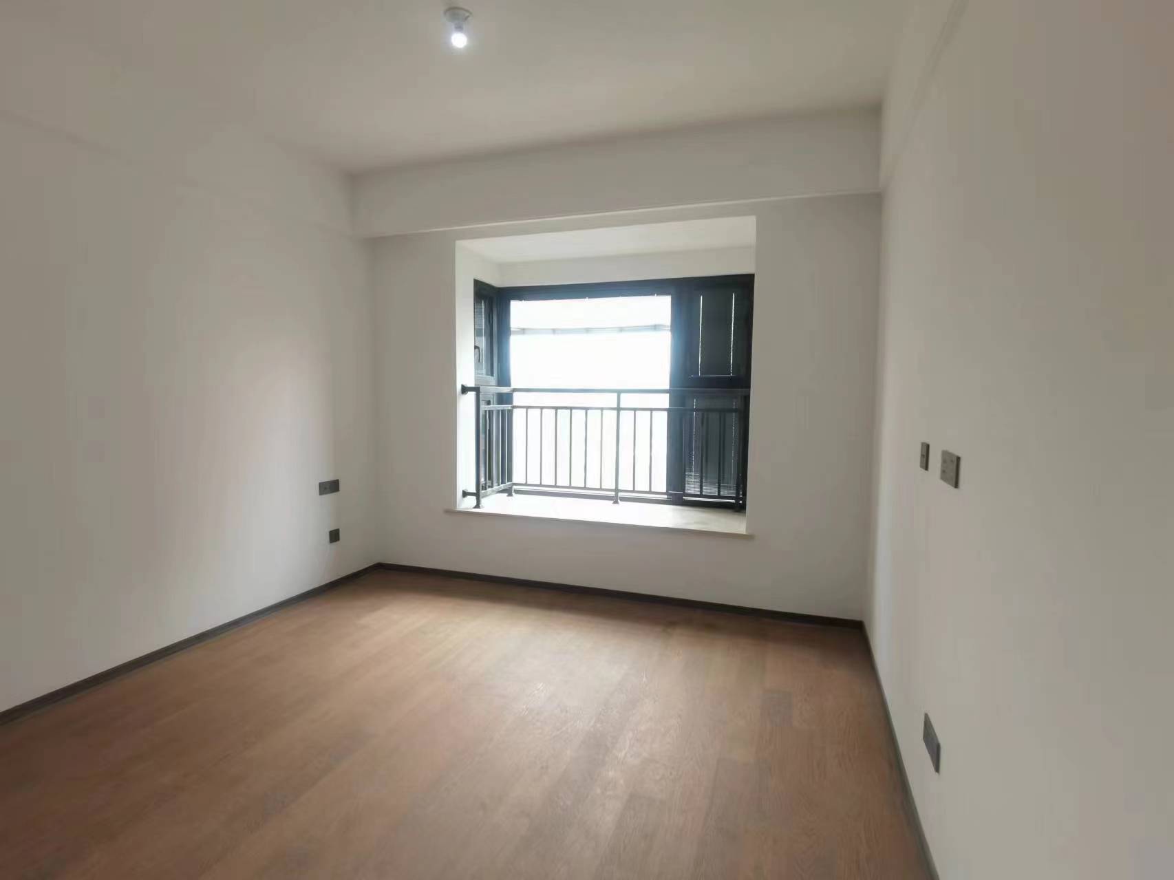 春风南岸西园 3室2厅2卫 121.96m&sup2;