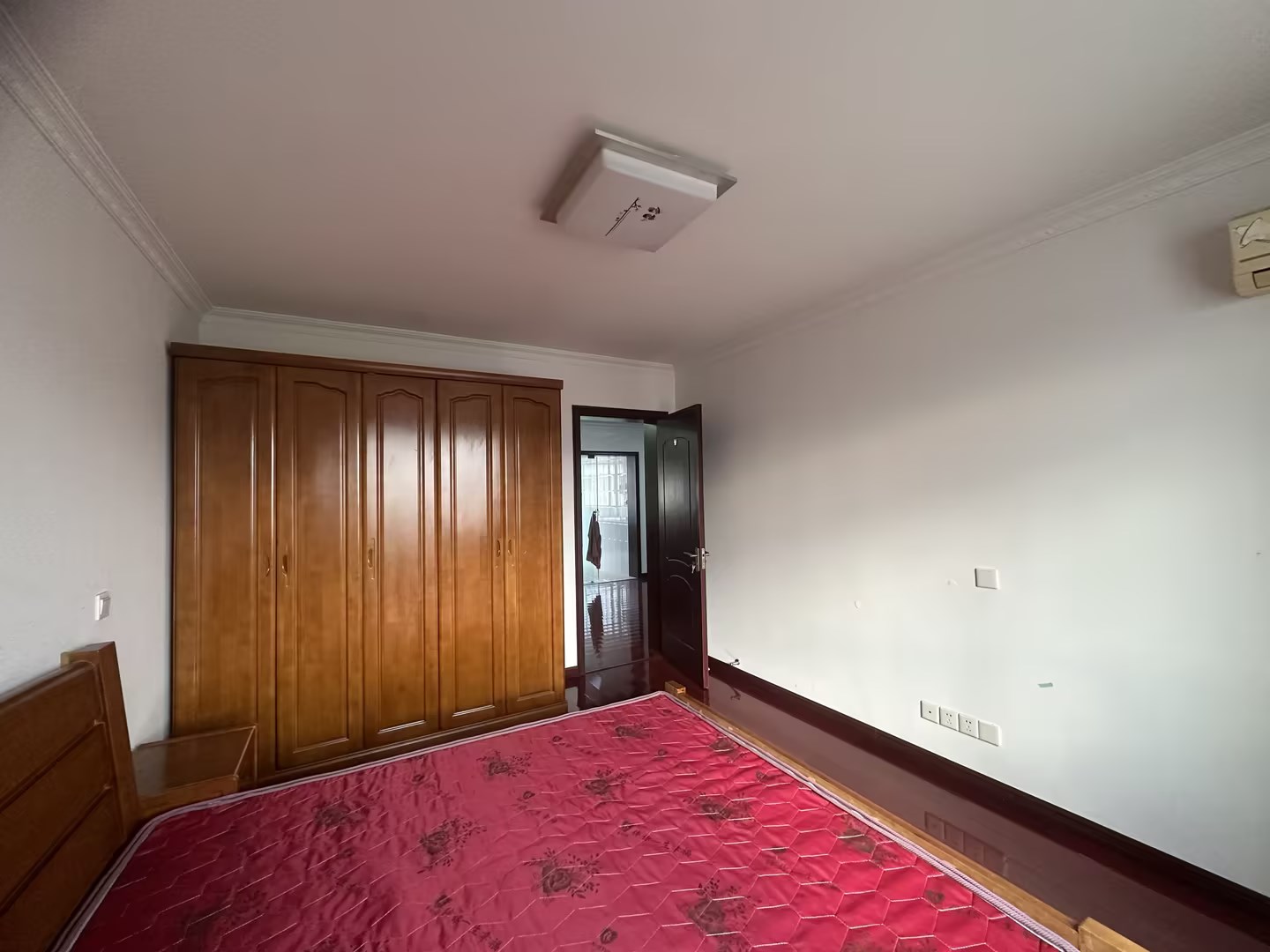 虹桥新苑 2室2厅1卫 105.00m&sup2;