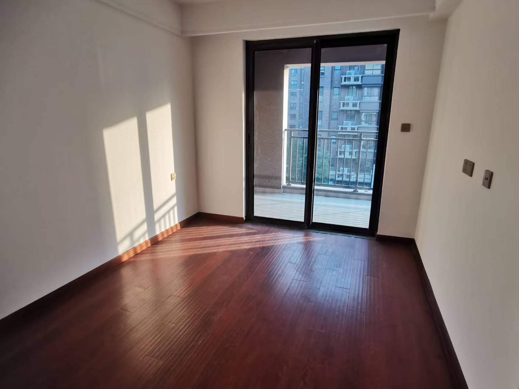 林肯公园 4室2厅2卫 124.25m&sup2;