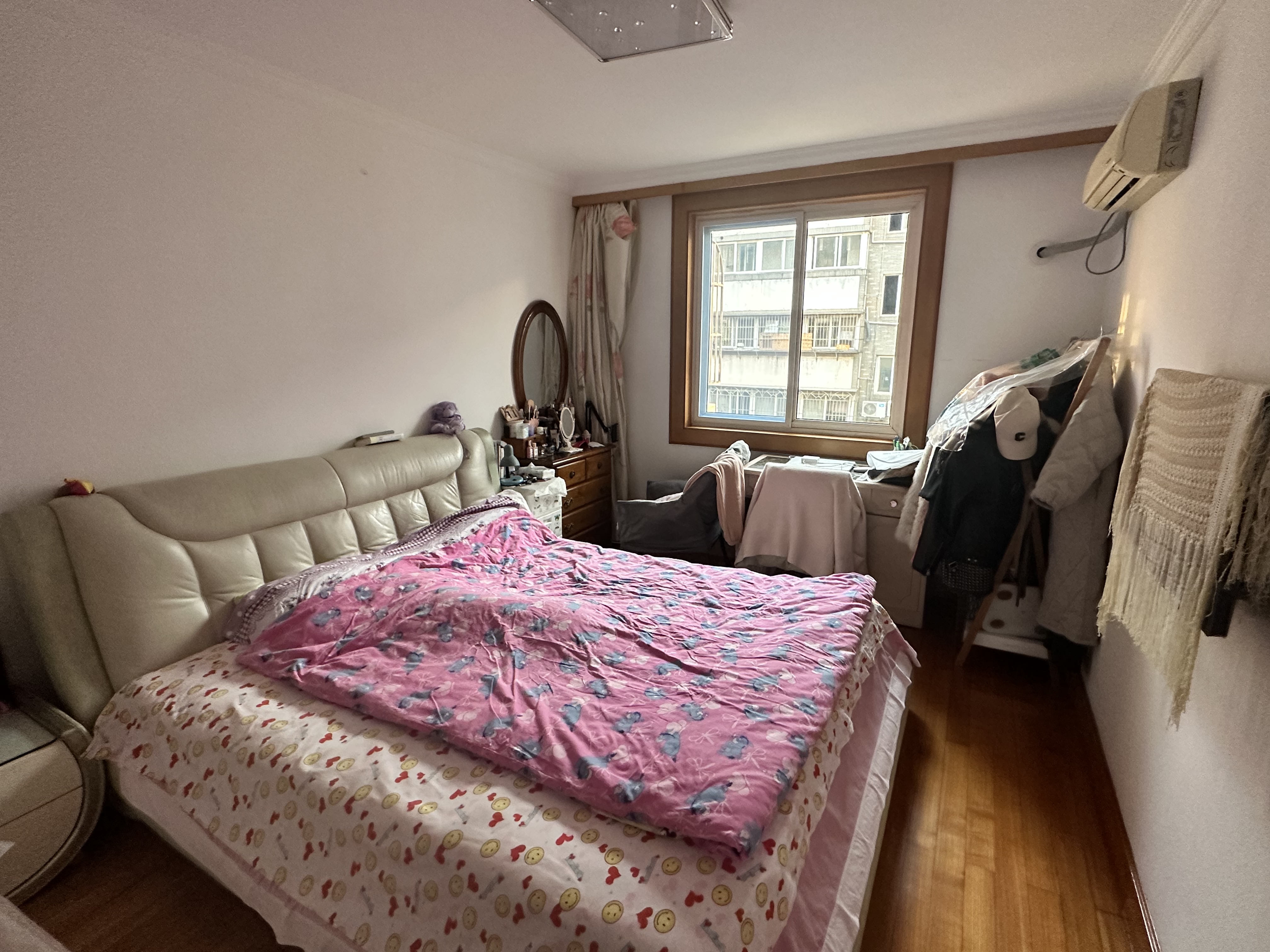 宏丰苑 3室2厅1卫 135.16m&sup2;