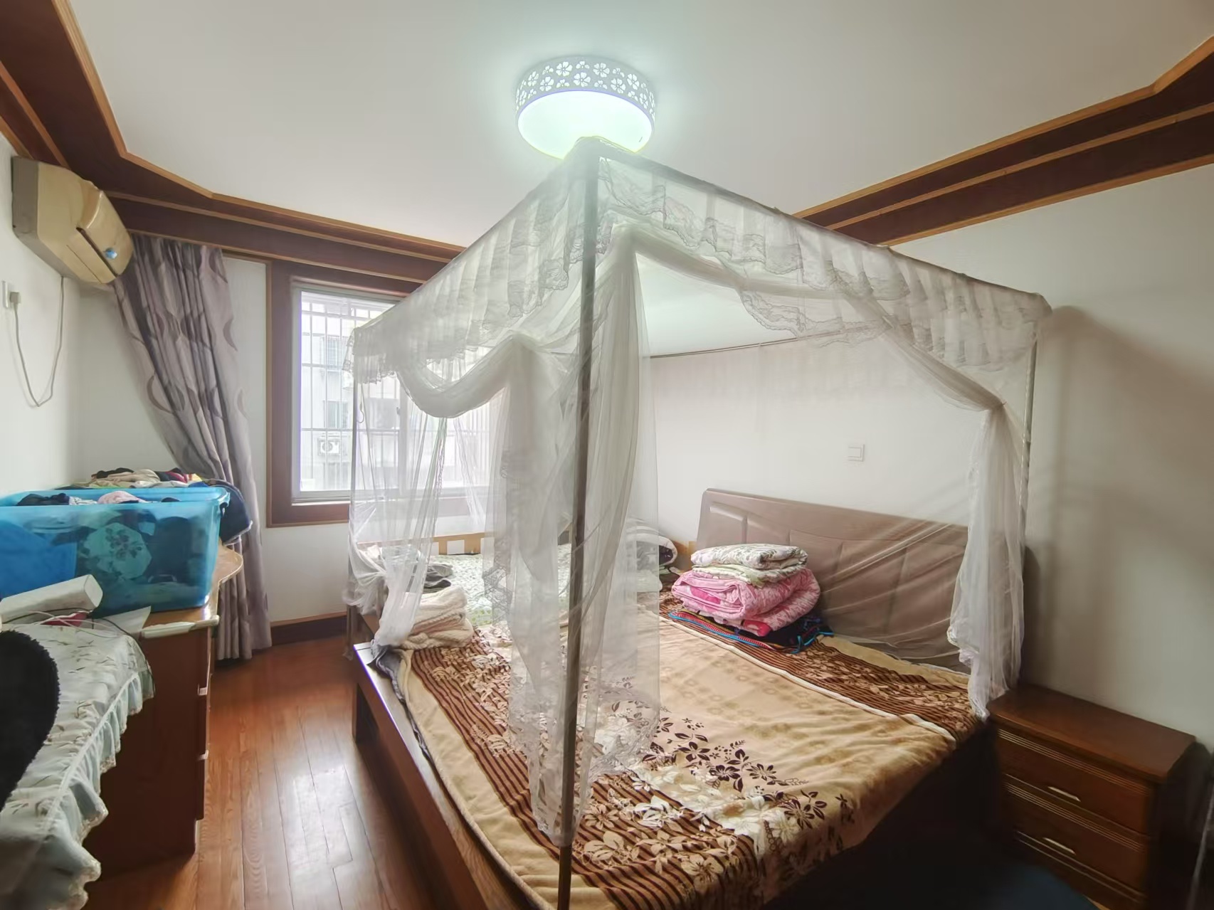 郭里园 3室2厅2卫 141.9m&sup2;