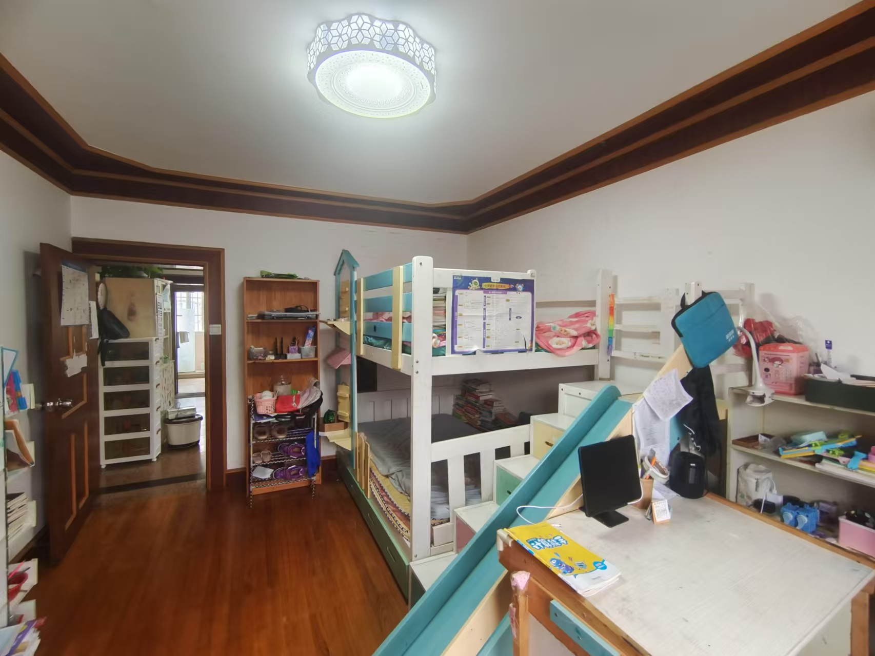 郭里园 3室2厅2卫 141.9m&sup2;
