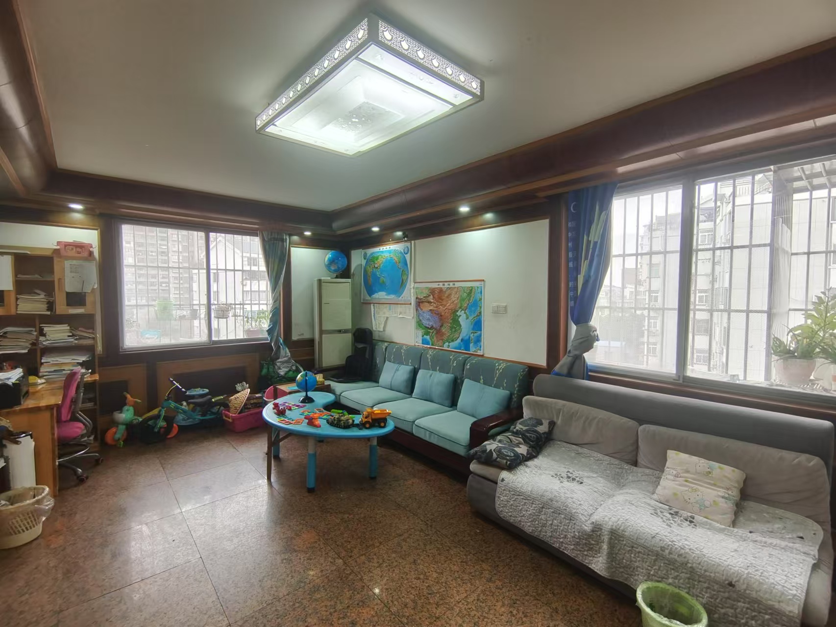 郭里园 3室2厅2卫 141.9m&sup2;