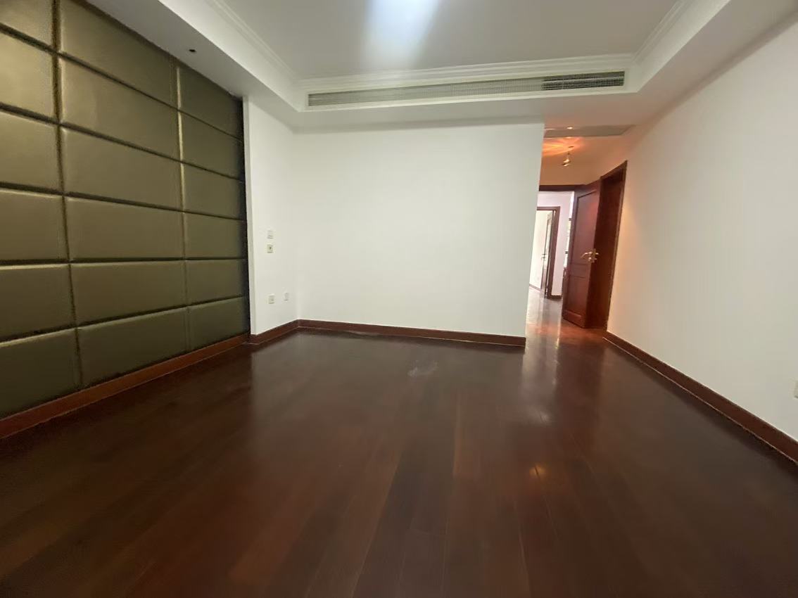 金鼎湾花园 3室2厅2卫 165.32m&sup2;