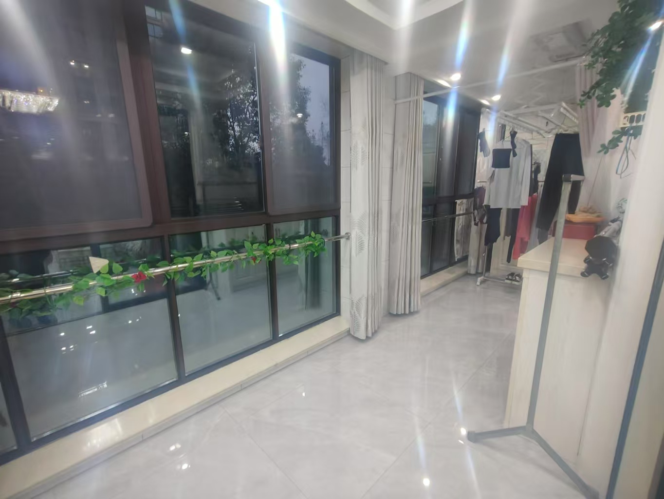 湖畔天下 3室2厅2卫 136.00m²