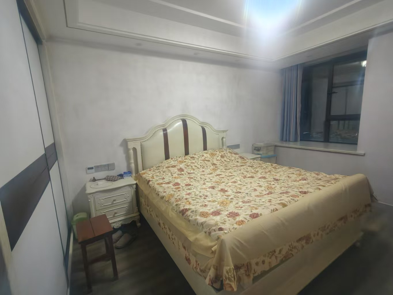 湖畔天下 3室2厅2卫 136.00m²