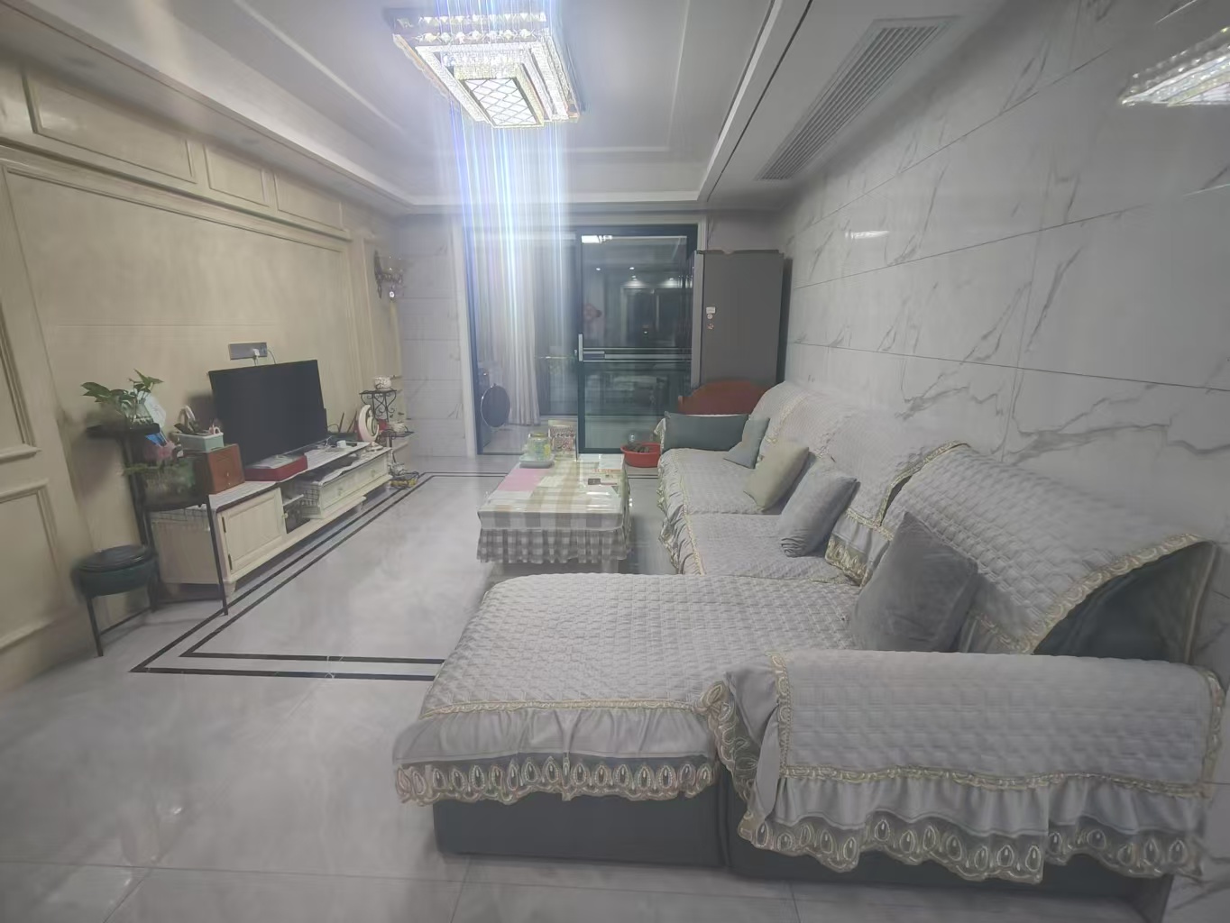 湖畔天下 3室2厅2卫 136.00m²