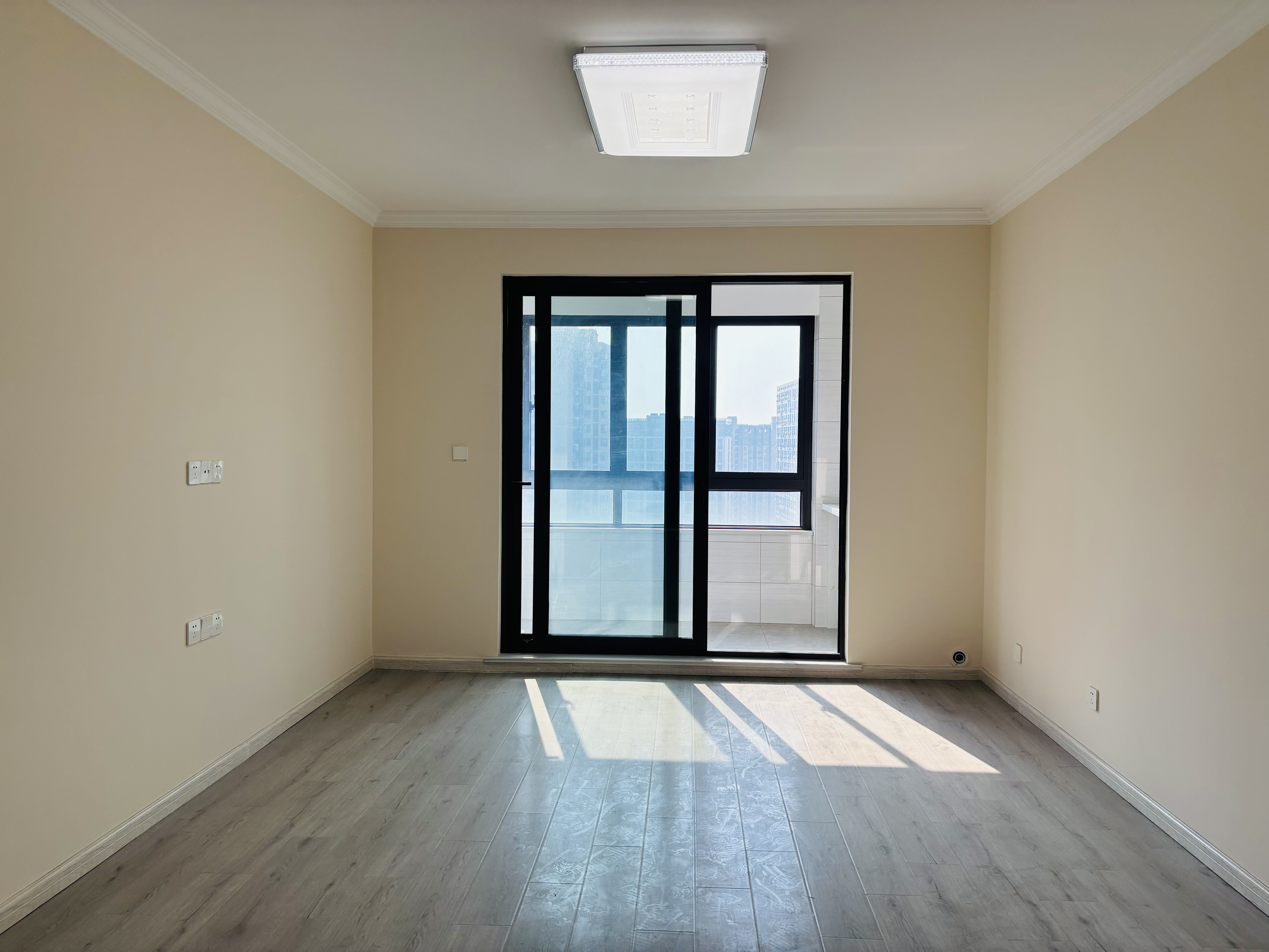 保利香槟国际 3室2厅2卫 114.30m&sup2;