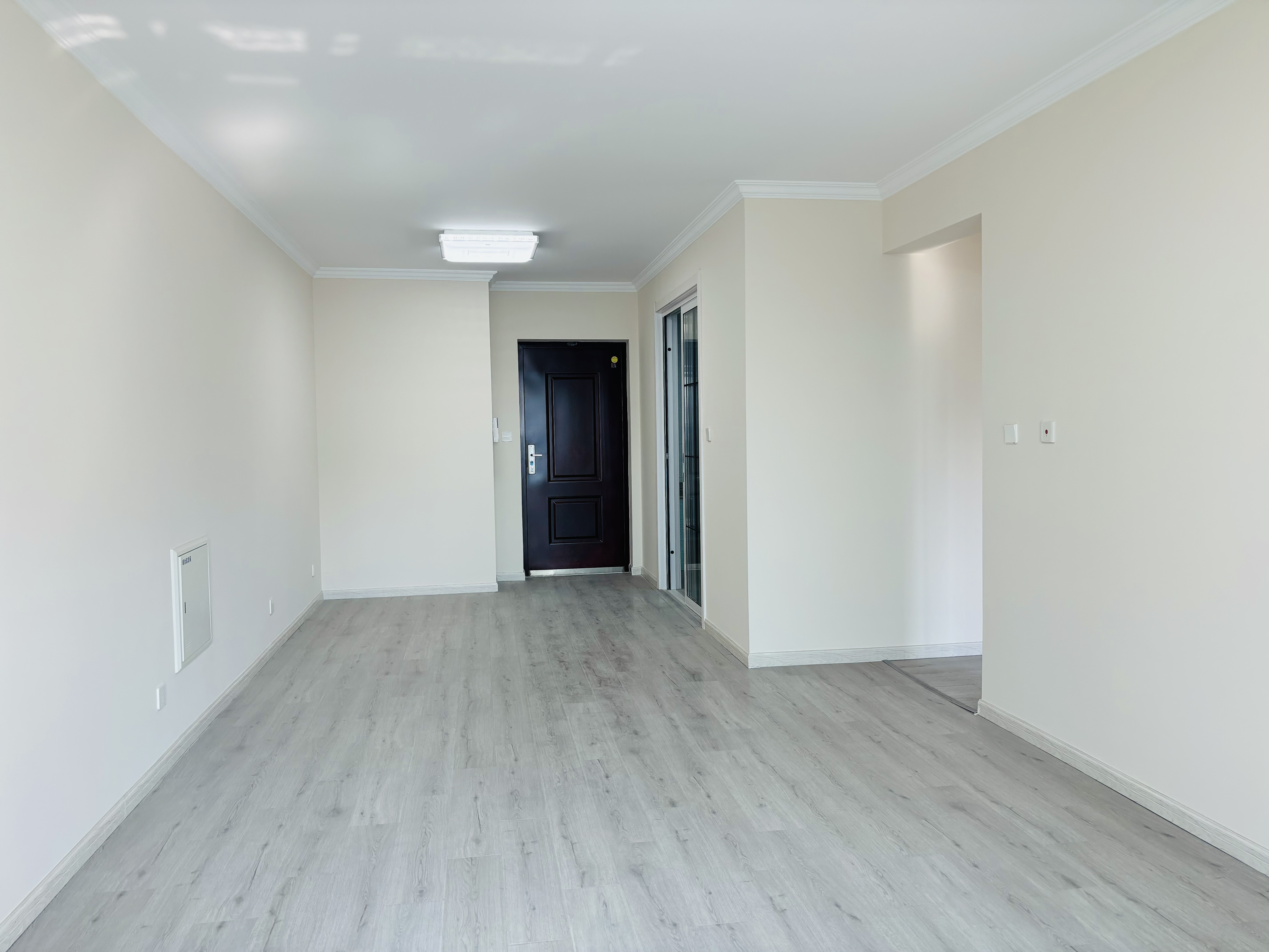 保利香槟国际 3室2厅2卫 114.30m²