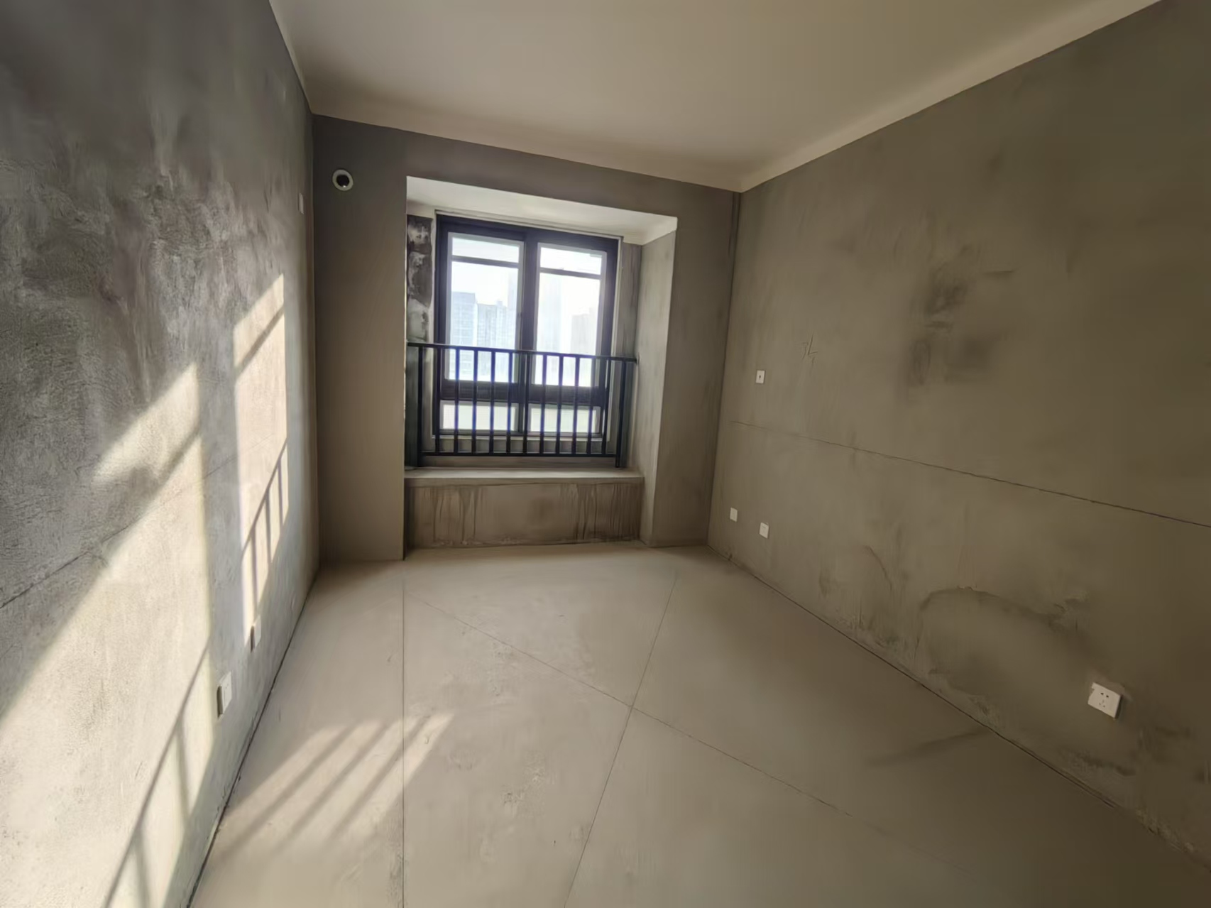 保利香槟国际 4室2厅2卫 156m&sup2;