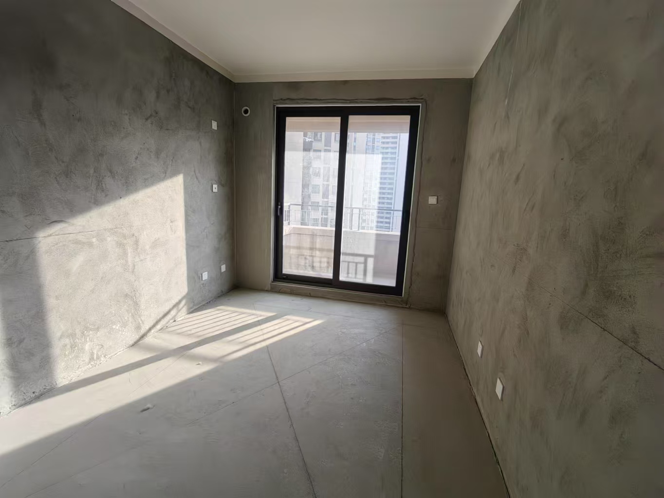 保利香槟国际 4室2厅2卫 156m&sup2;