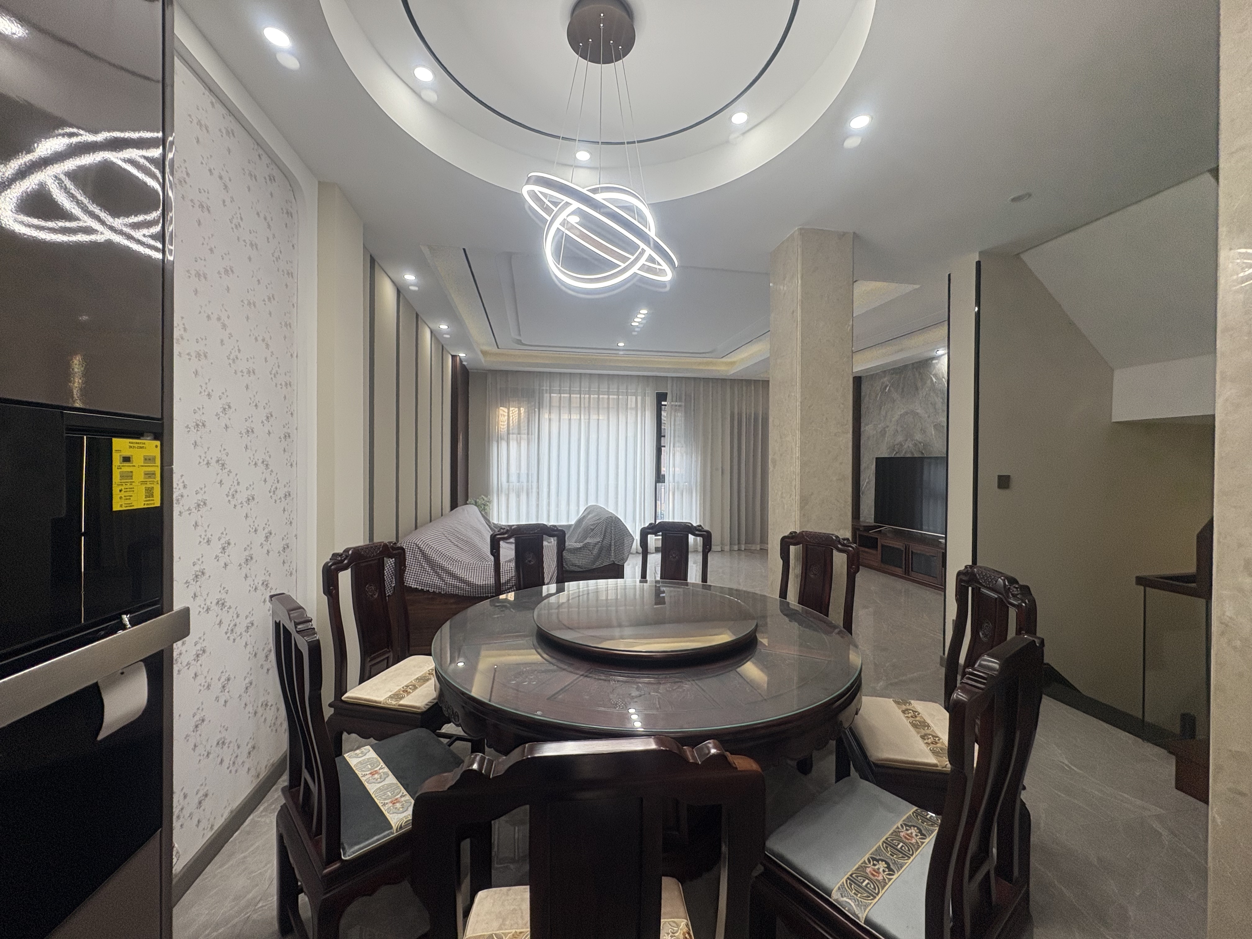 湖山源著 4室3厅2卫 220.00m&sup2;