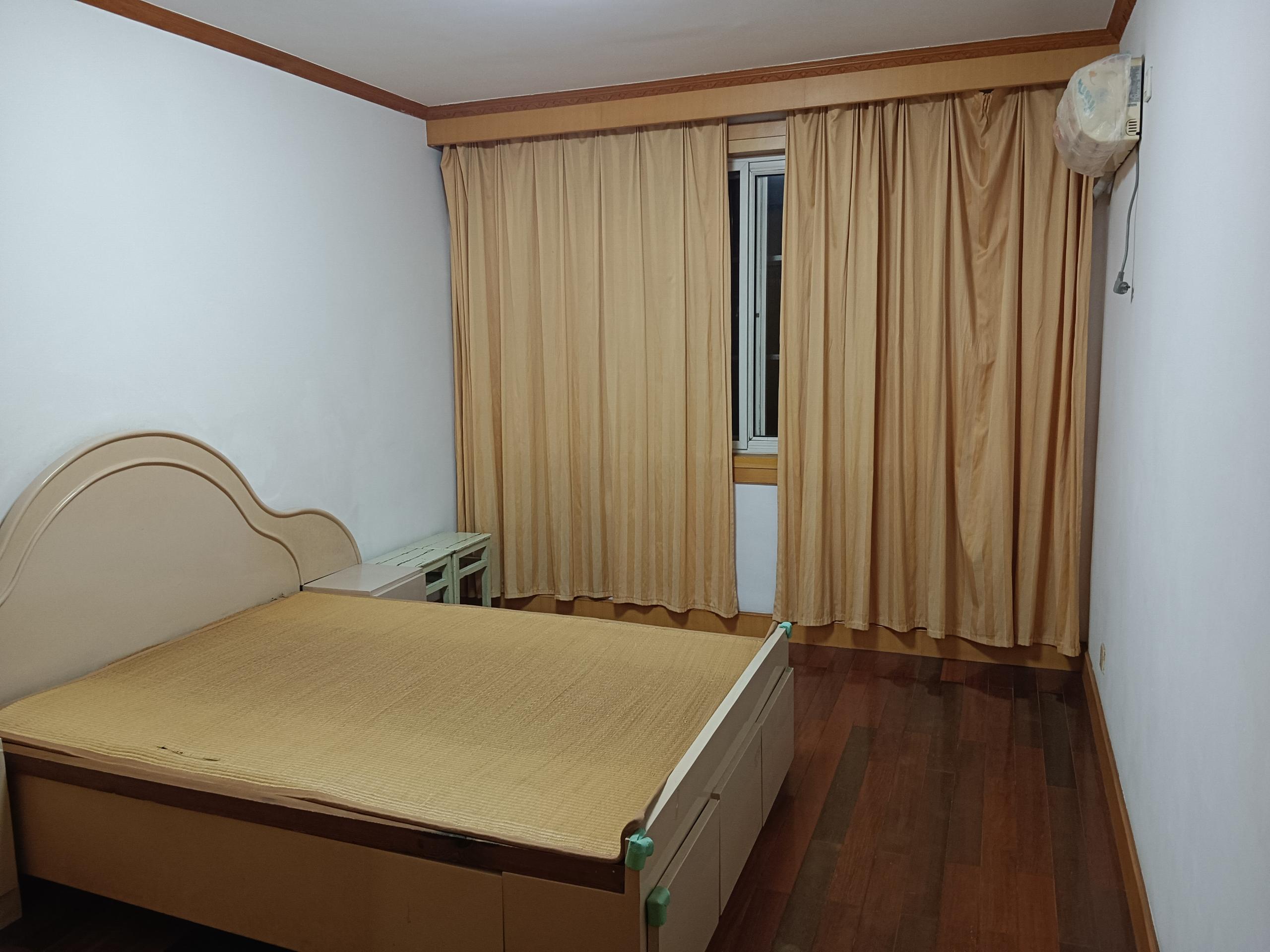 越江新村 3室2厅1卫 120.00m&sup2;