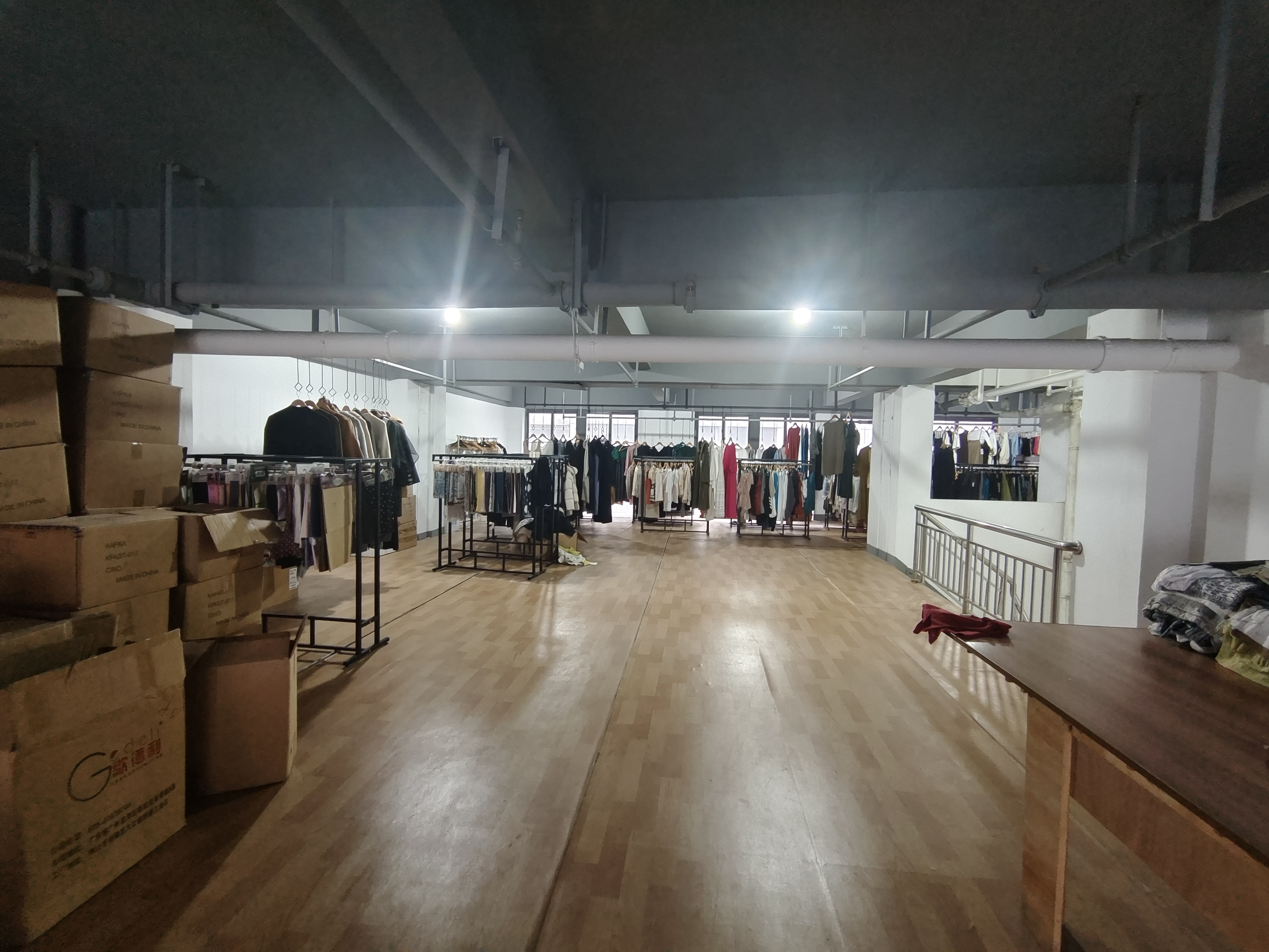 太阳鑫城 1室1厅1卫 246m&sup2;
