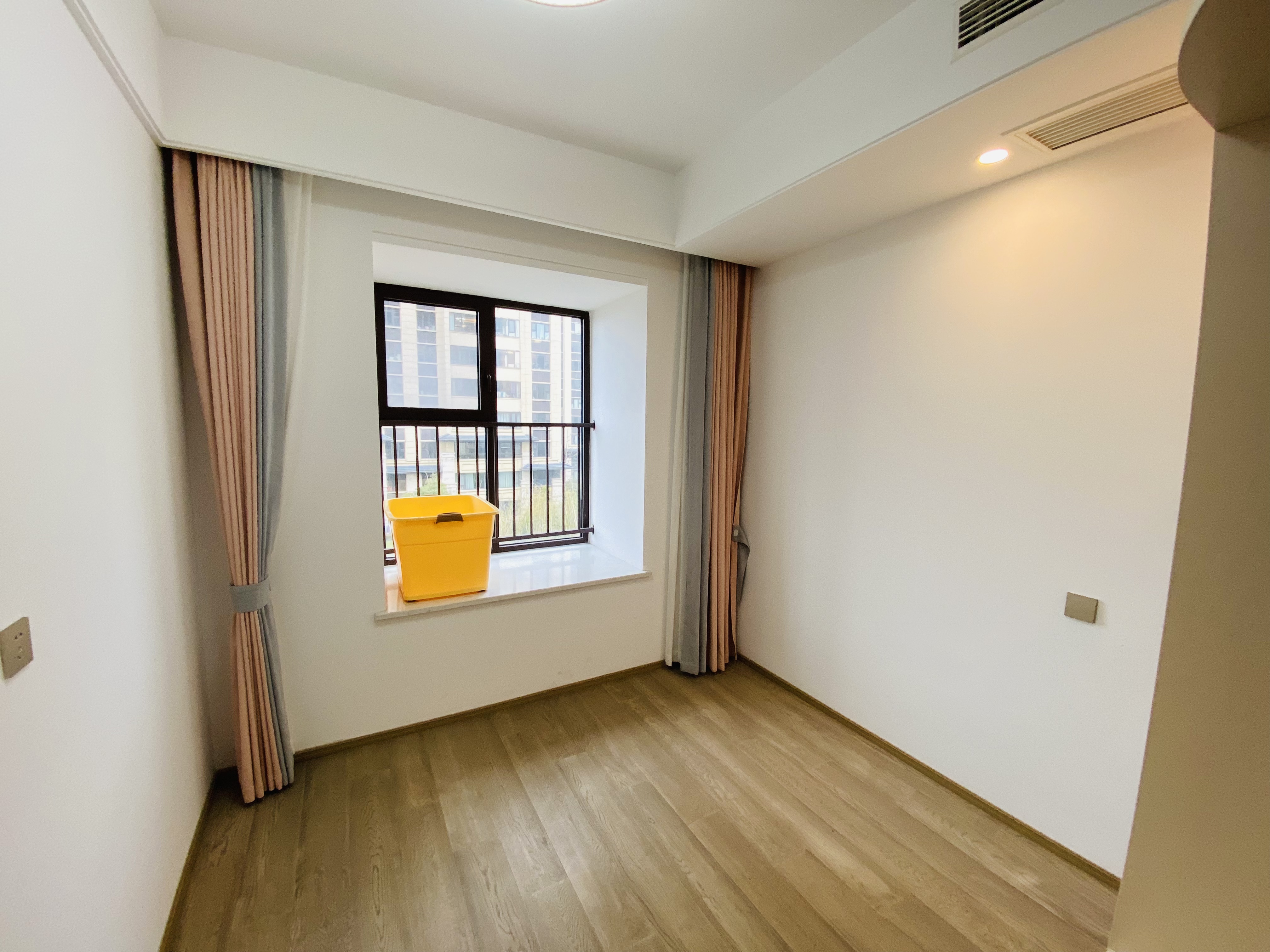 珑府 3室2厅2卫 124.15m²