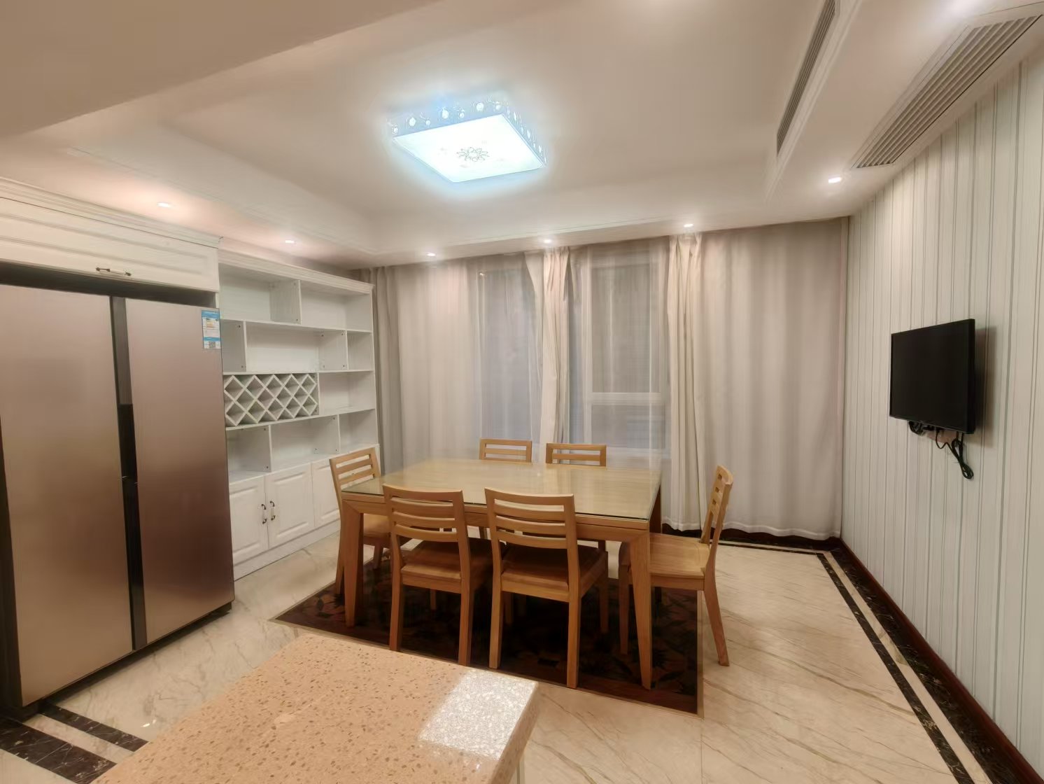 军山花园 4室2厅2卫 167m²