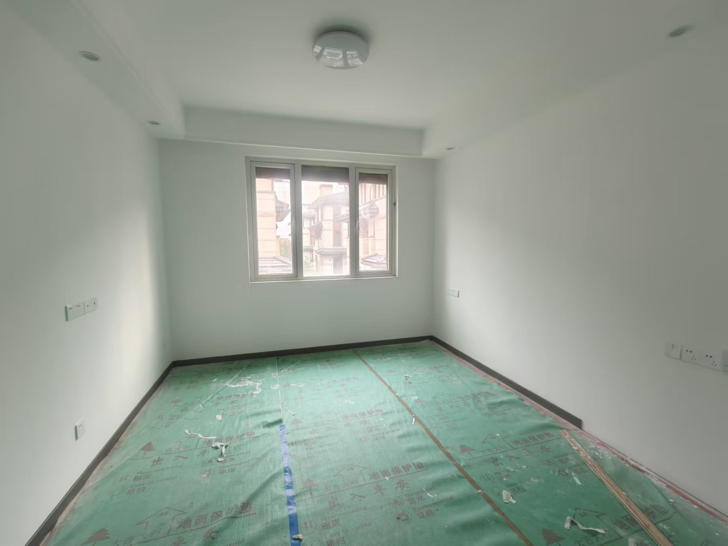 东宝·怡沁园 4室3厅3卫 348.31m²