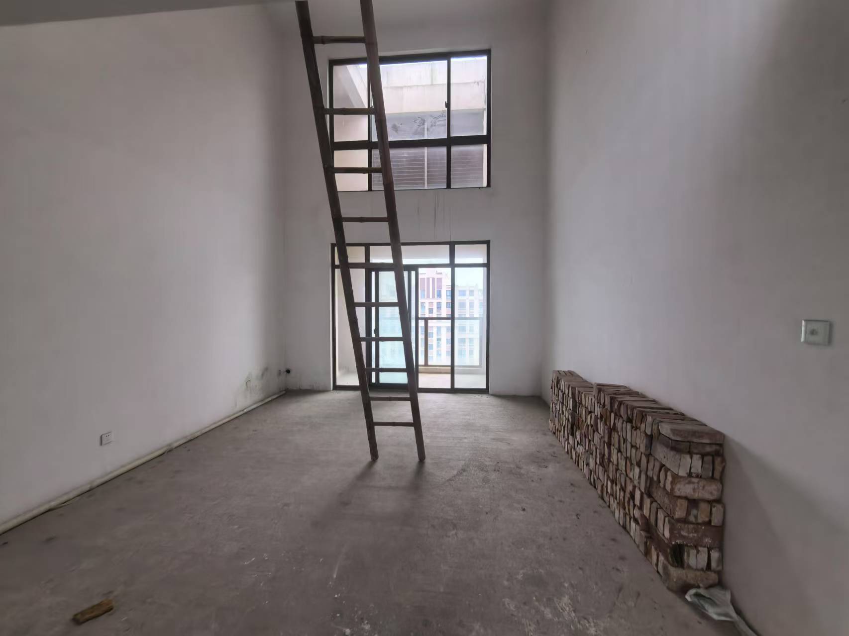 御景湾 3室2厅2卫 195.00m²