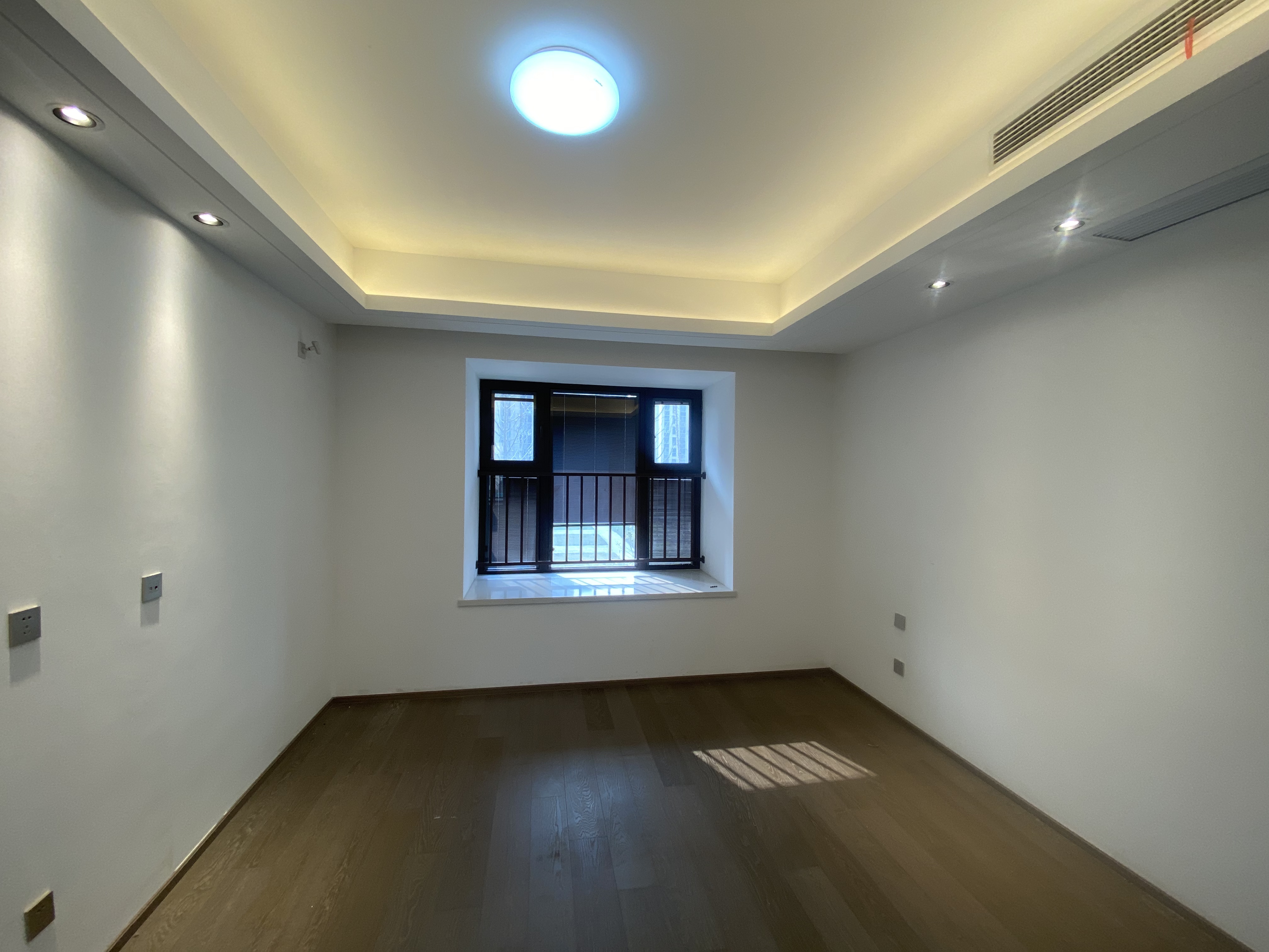 珑府 4室2厅2卫 175m&sup2;