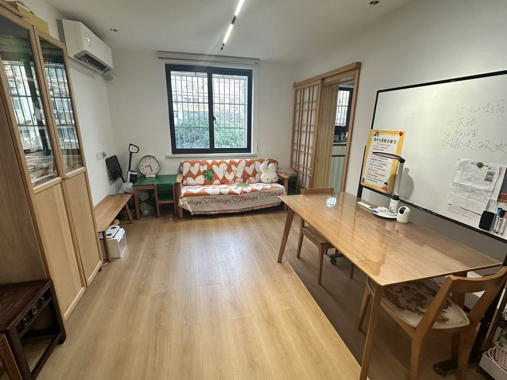 南园路18号大院 3室1厅1卫 93m²