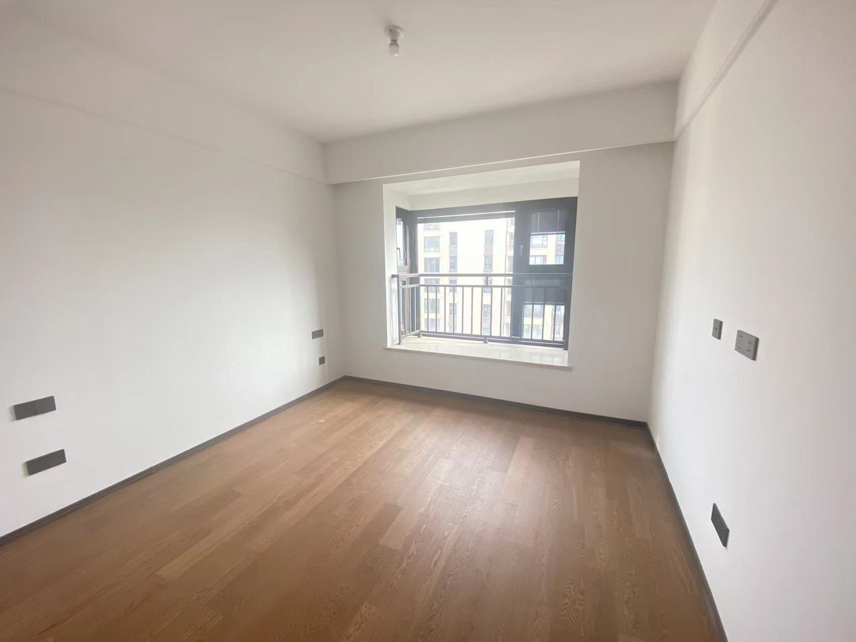 春风南岸东园 3室2厅2卫 121.96m&sup2;