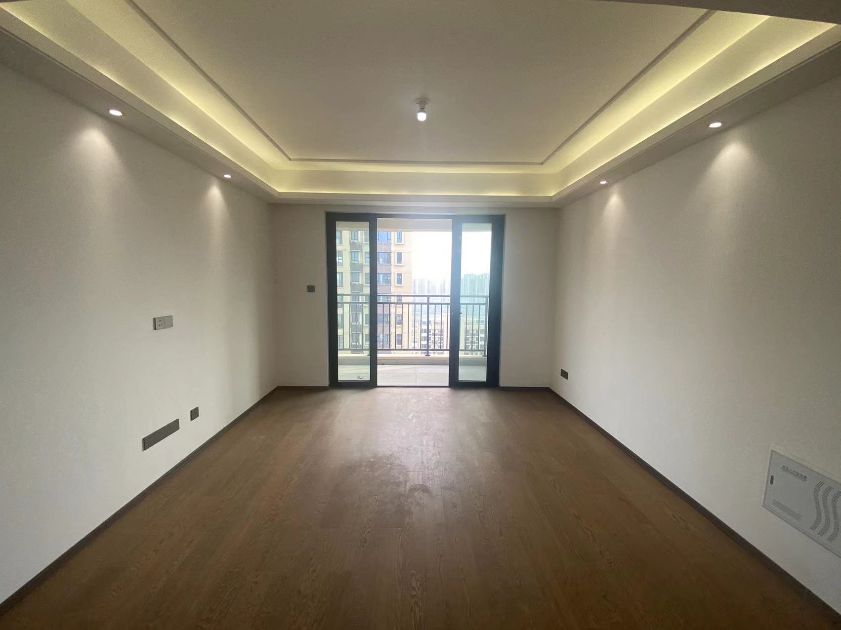 春风南岸东园 3室2厅2卫 121.96m&sup2;
