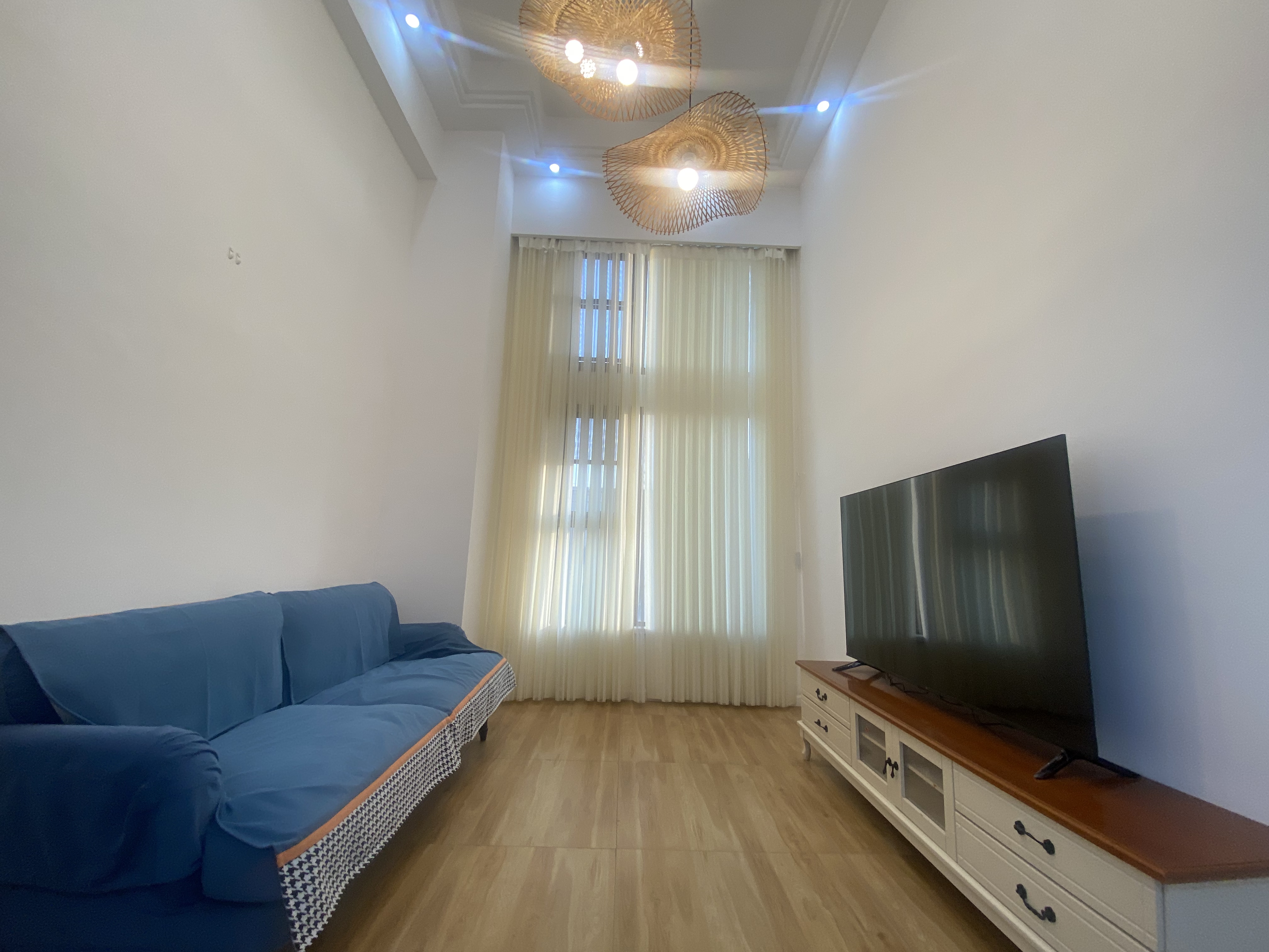 中港银座 2室2厅2卫 67.86m²