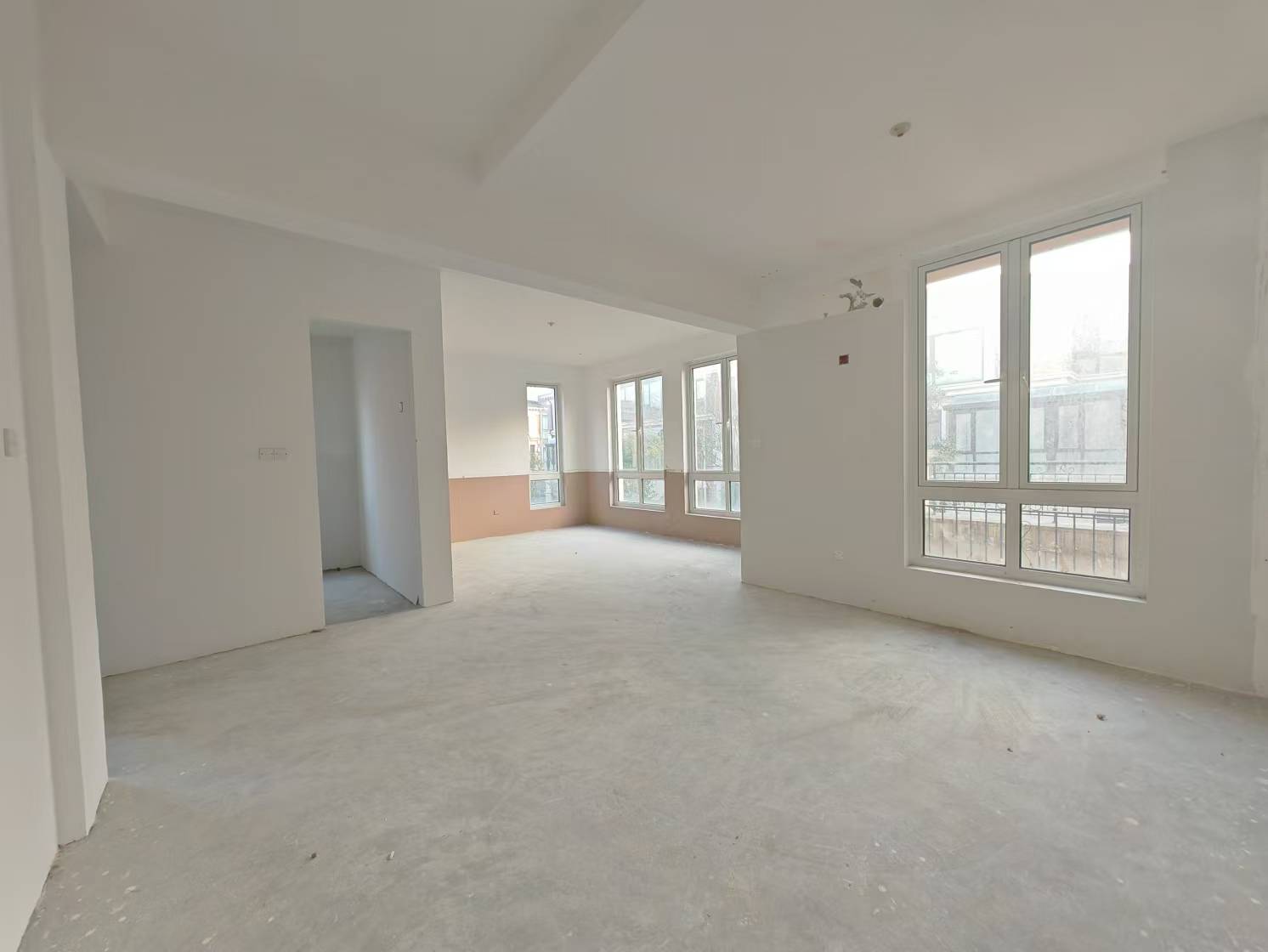 顺发御园 5室3厅3卫 311.7m&sup2;
