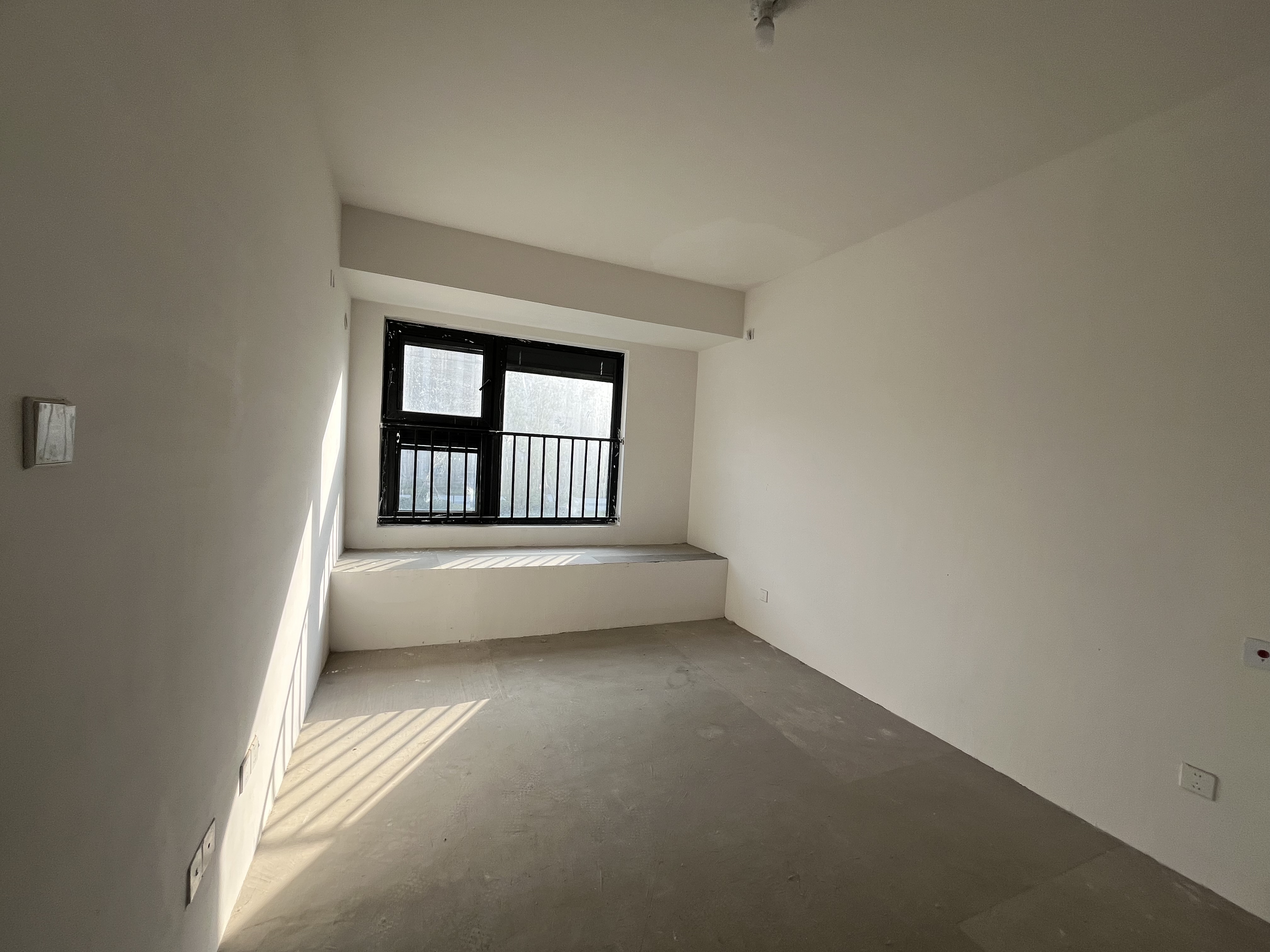 东时区 3室2厅2卫 96m&sup2;