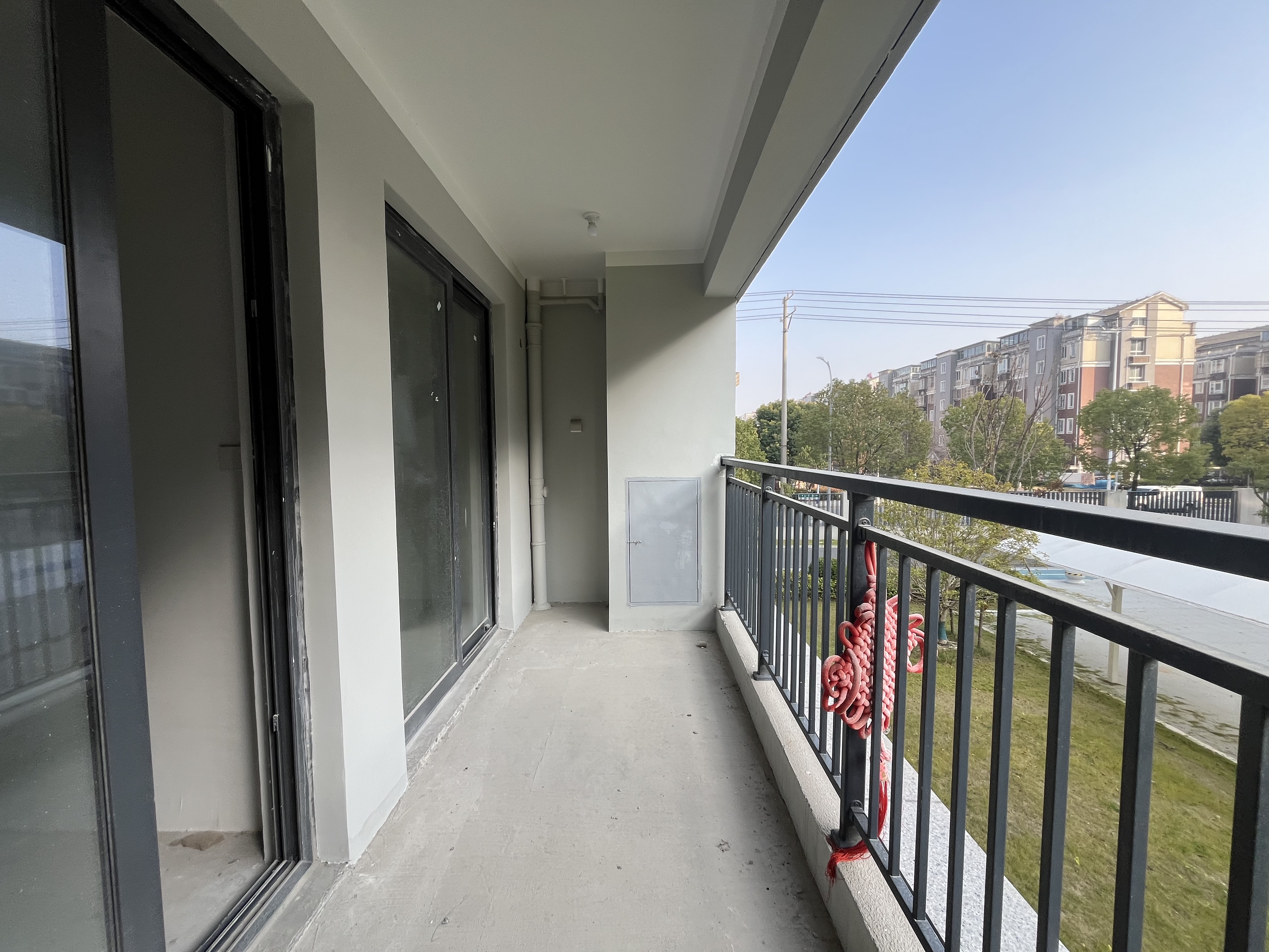 东时区 3室2厅2卫 96m&sup2;