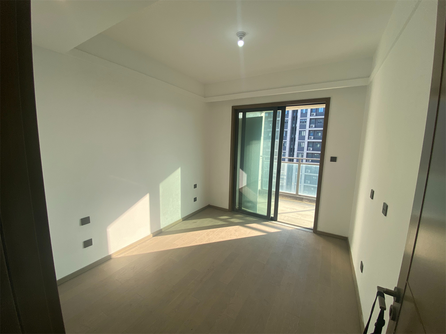 都会沁园 3室2厅2卫 122.00m&sup2;