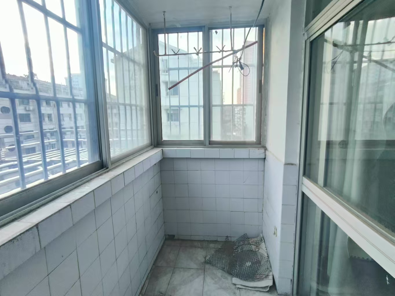 中南苑 3室1厅1卫 128m&sup2;