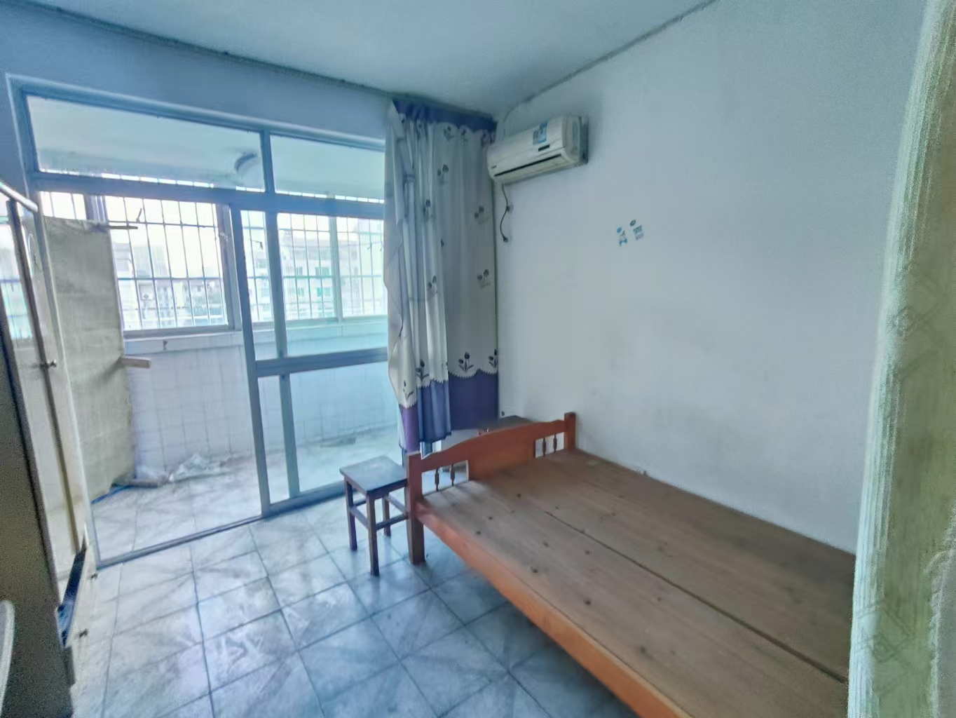 中南苑 3室1厅1卫 128m&sup2;