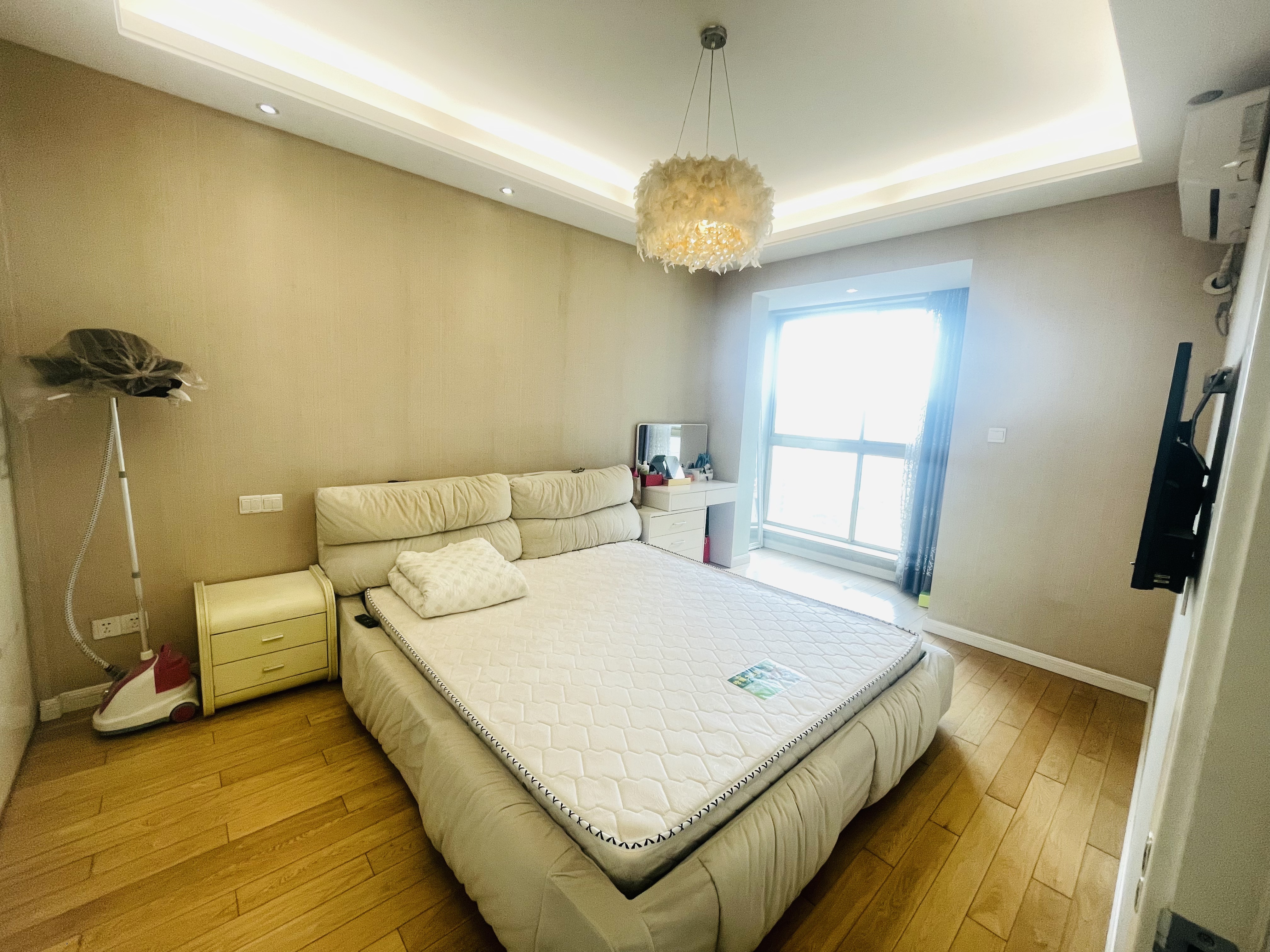 恒盛豪庭 2室2厅1卫 95m²