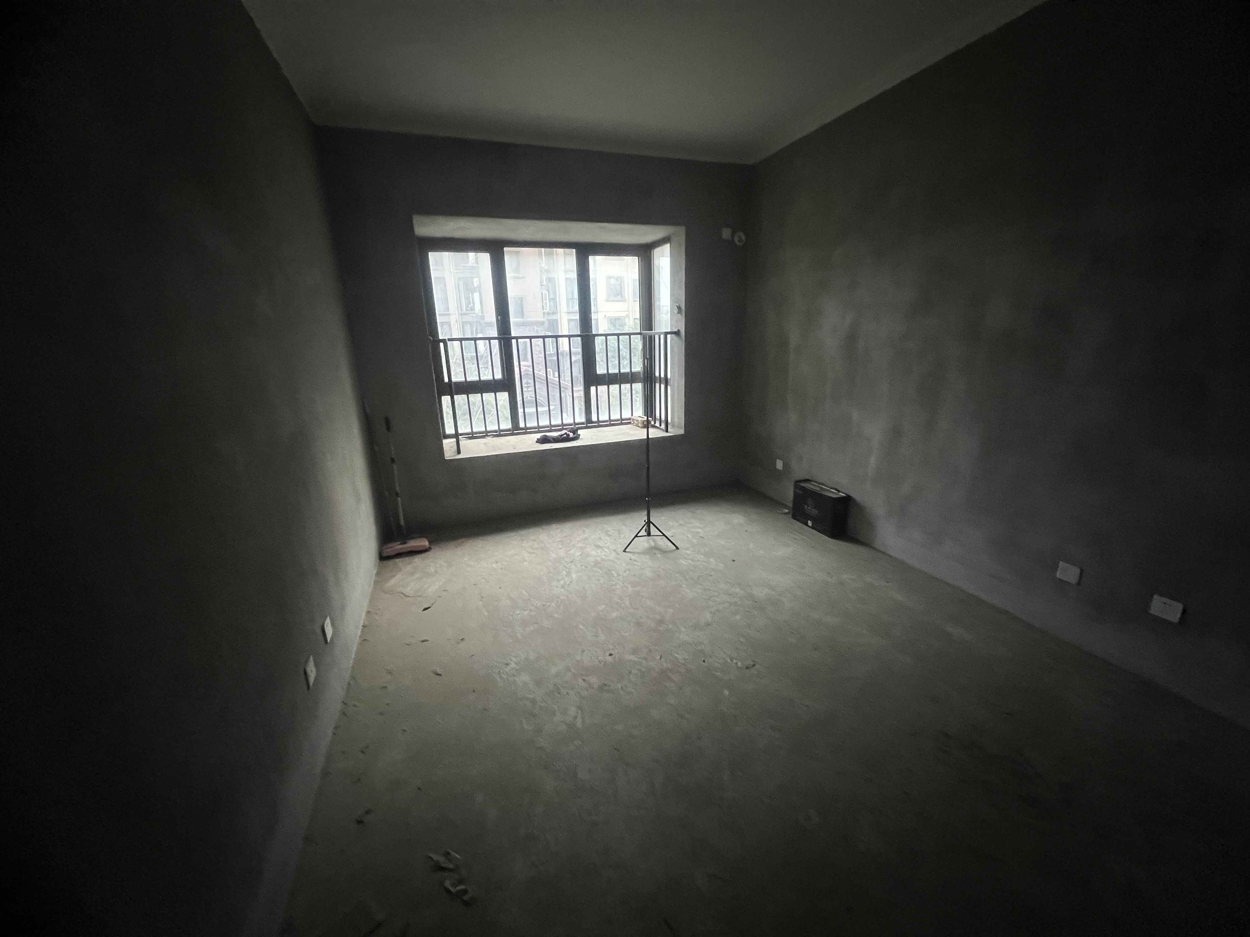 华强城四期 3室2厅2卫 134.90m&sup2;