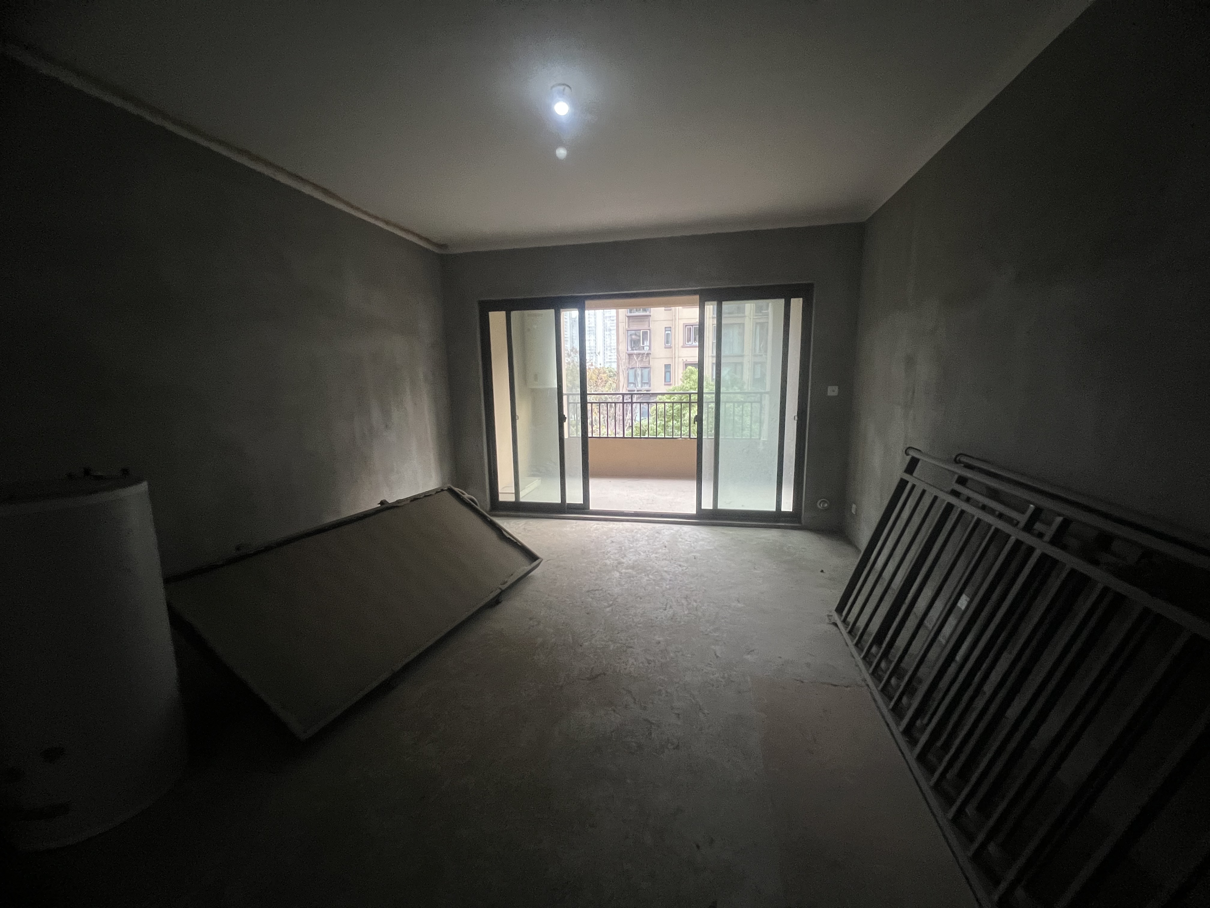 华强城四期 3室2厅2卫 134.90m&sup2;