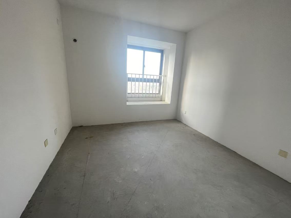 万濠星城 3室2厅2卫 128m&sup2;
