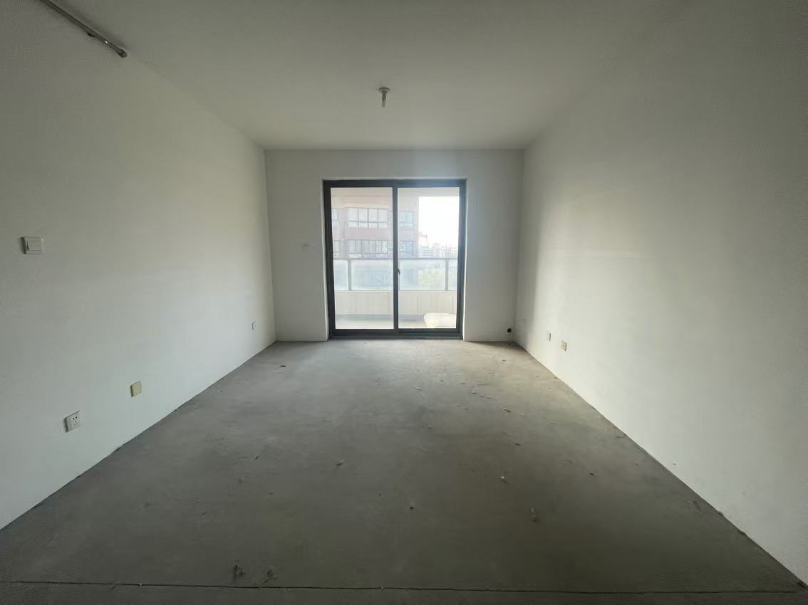 万濠星城 3室2厅2卫 128m²