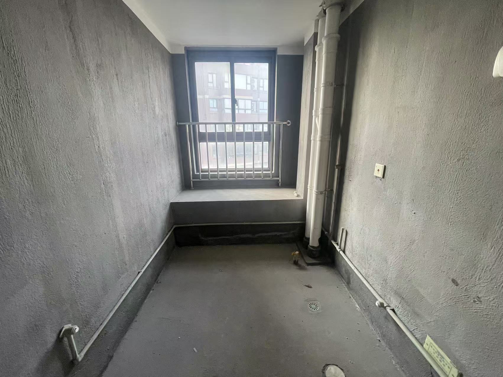 万濠星城 3室2厅2卫 128m&sup2;