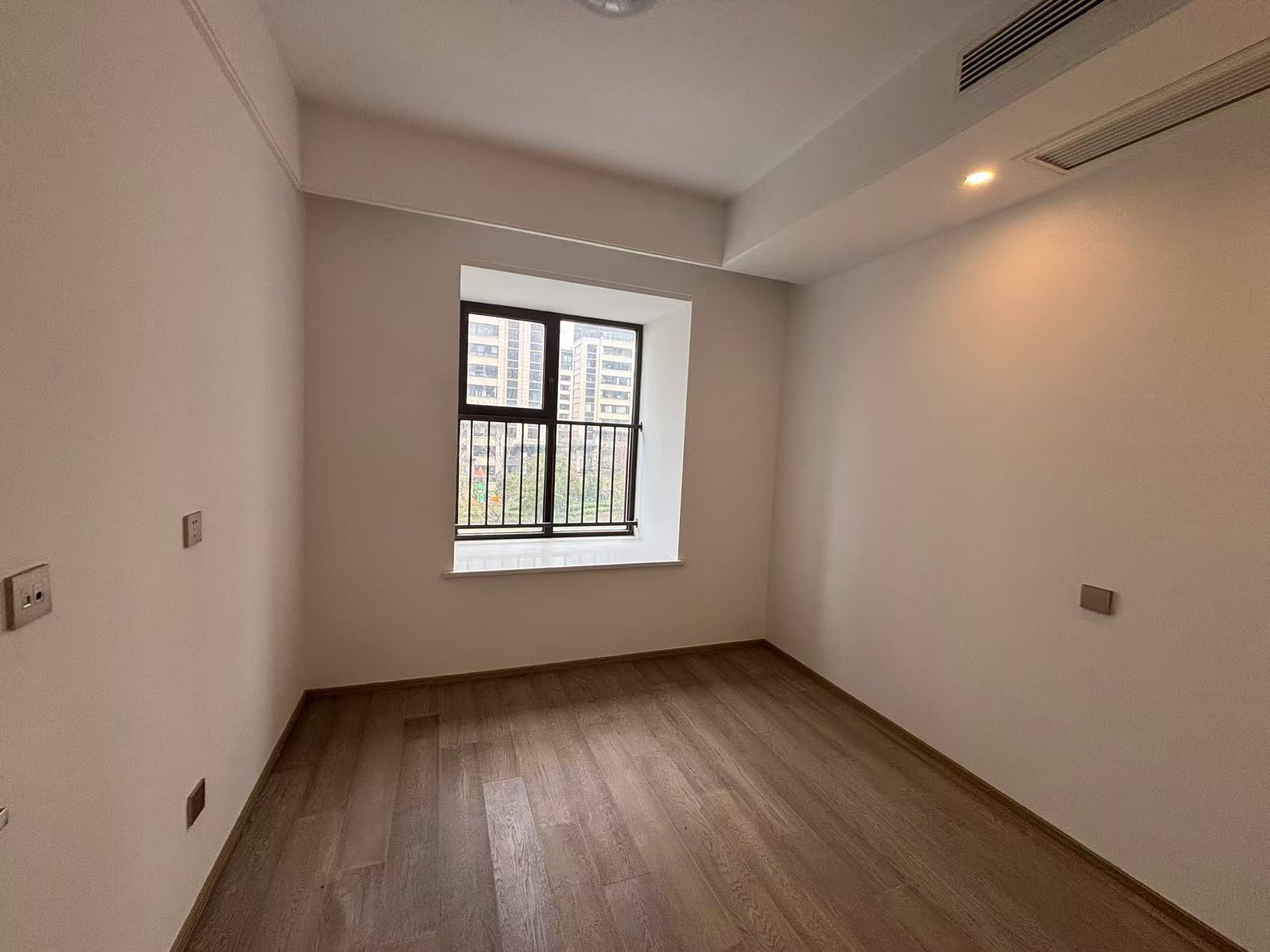 珑府 3室2厅2卫 126.9m&sup2;