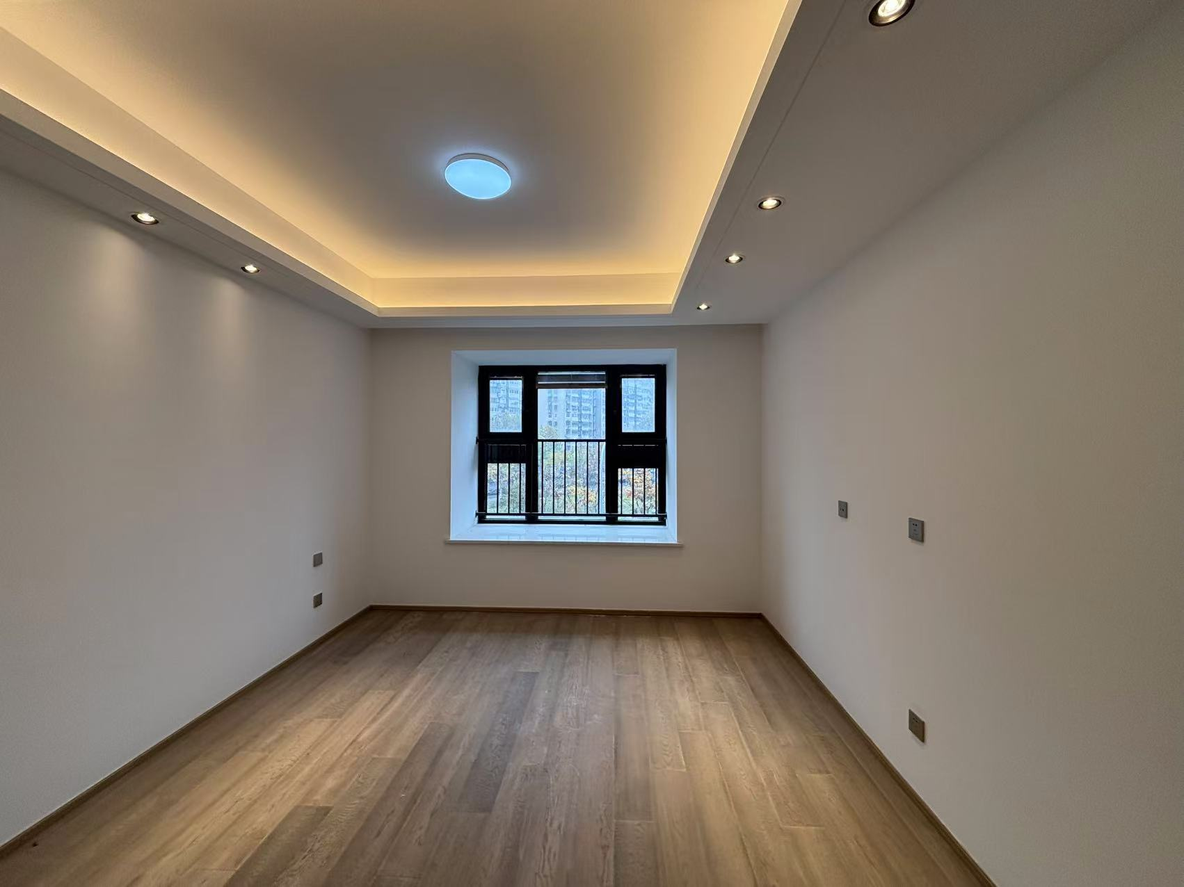 珑府 3室2厅2卫 126.9m&sup2;