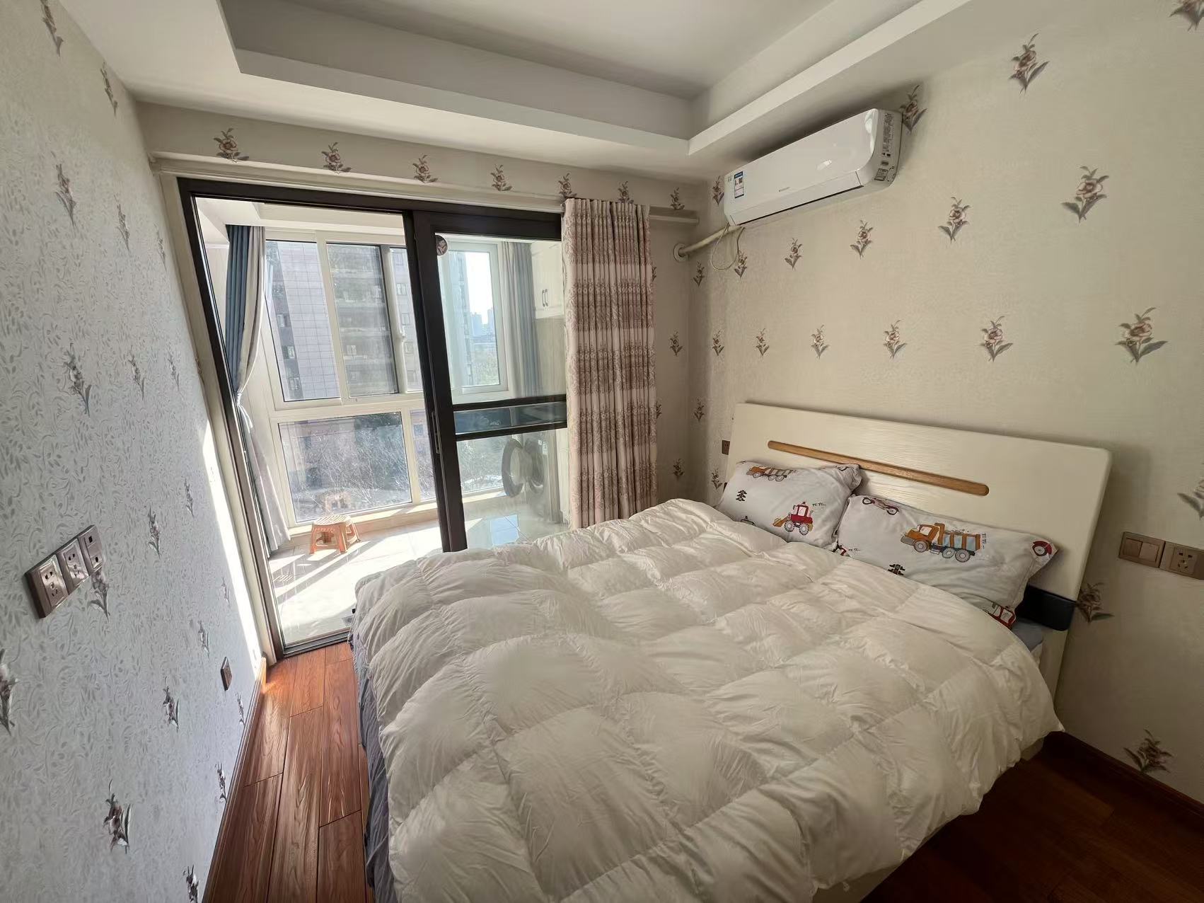 皇家花园北区 3室2厅1卫 95m²