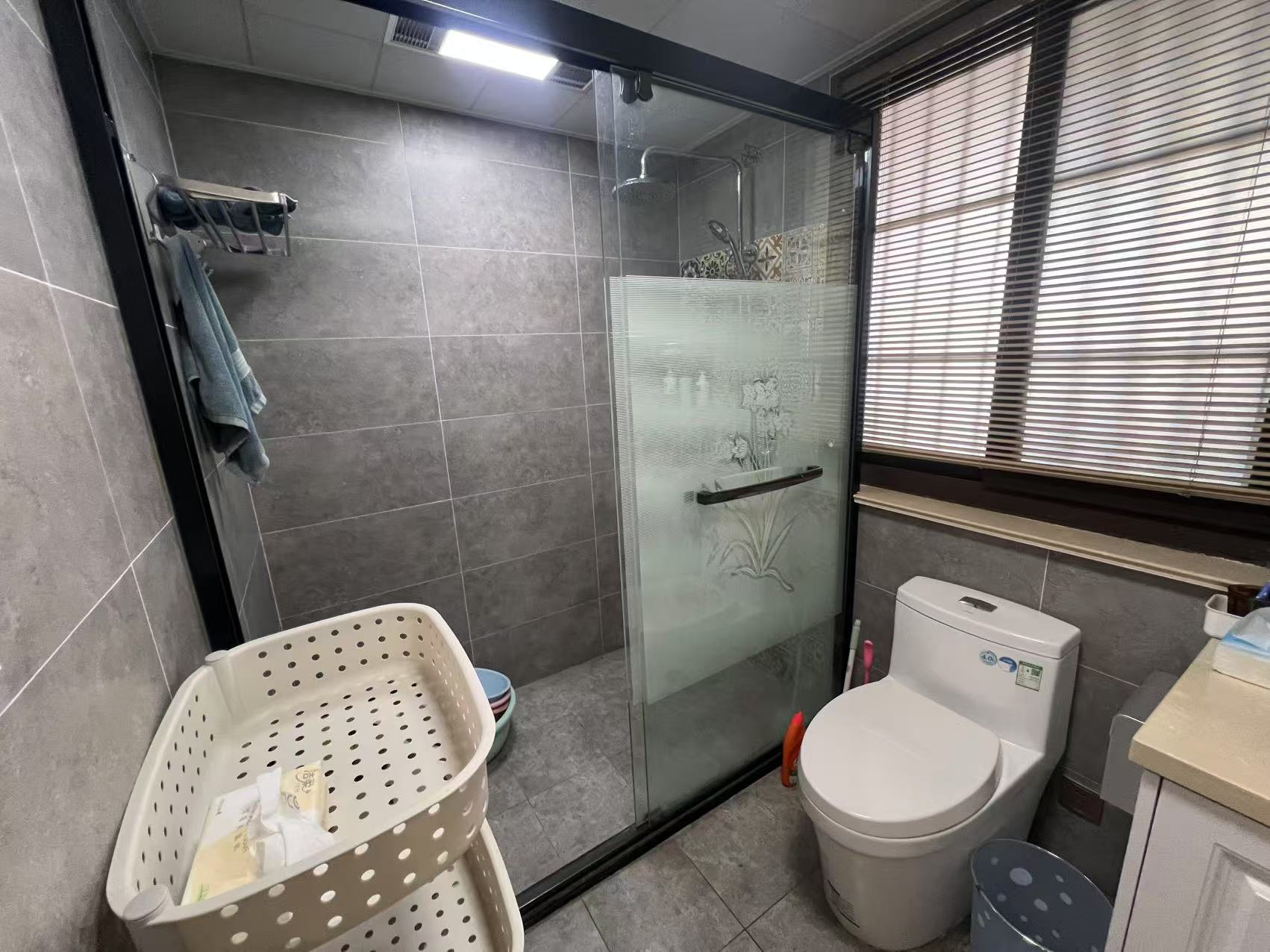皇家花园北区 3室2厅1卫 95m²