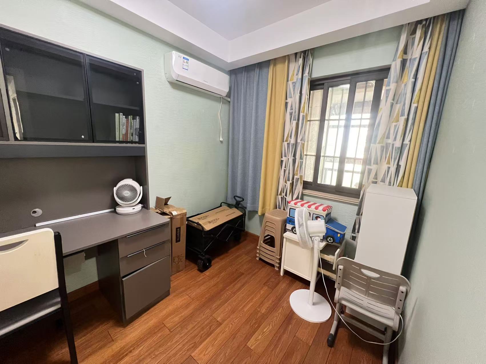 皇家花园北区 3室2厅1卫 95m²
