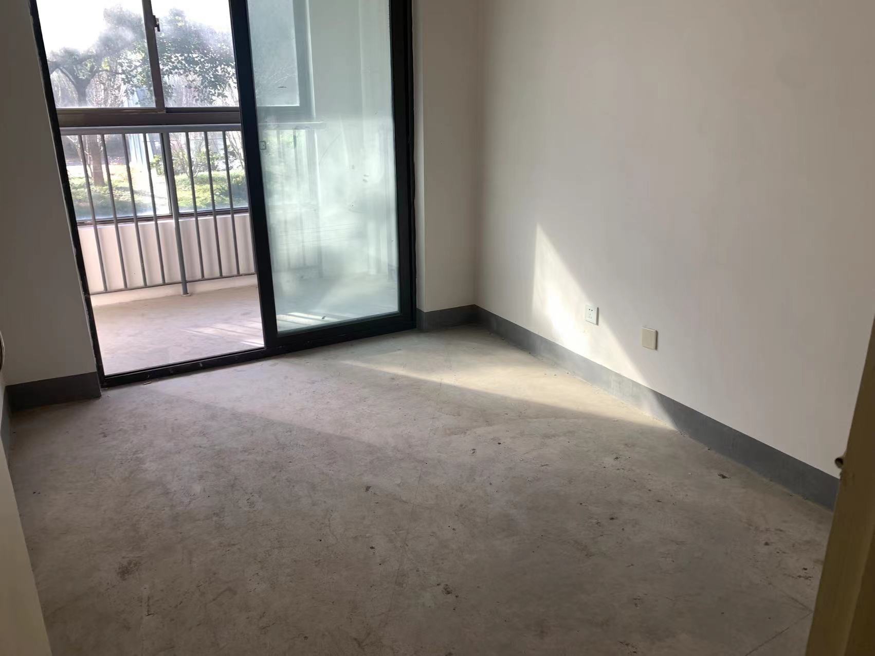 同和嘉苑东区 3室1厅1卫 118.21m²