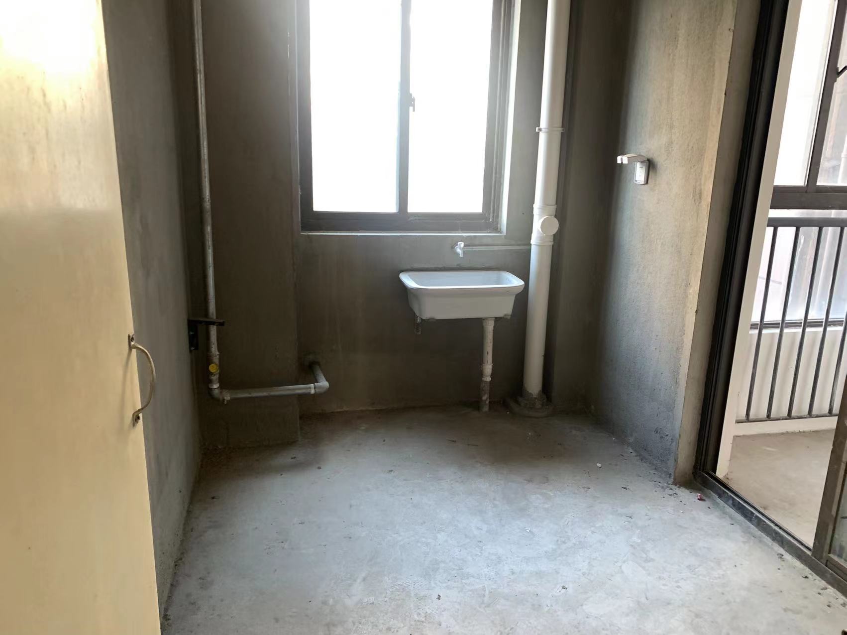 同和嘉苑东区 3室1厅1卫 118.21m²