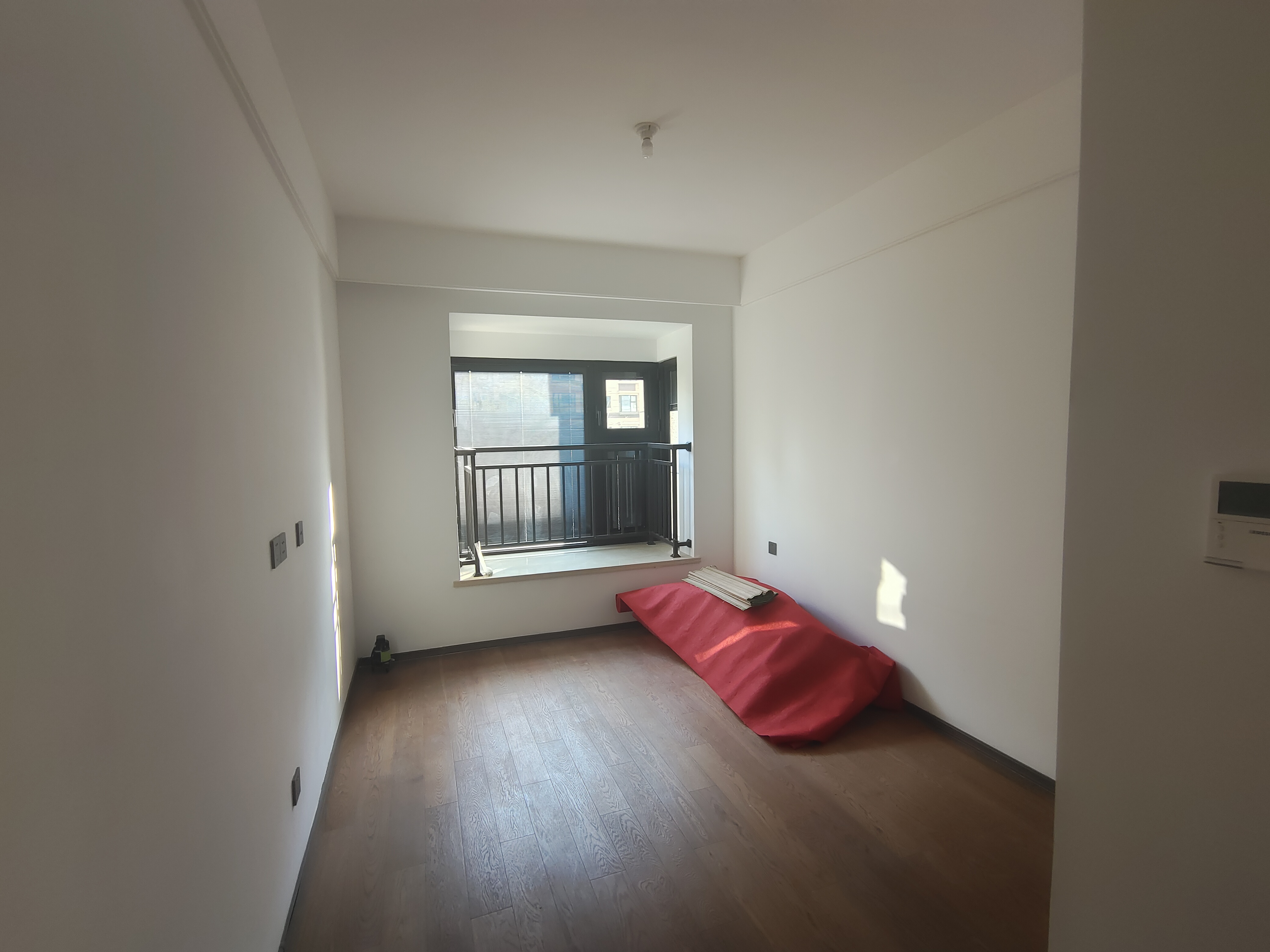 春风南岸东园 4室2厅2卫 136m&sup2;